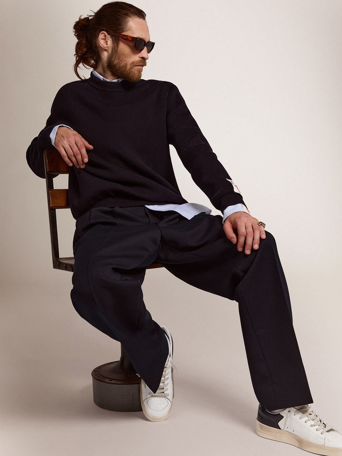 Men's Stardan with star in ice-gray suede and blu-navy heel tab| Golden Goose