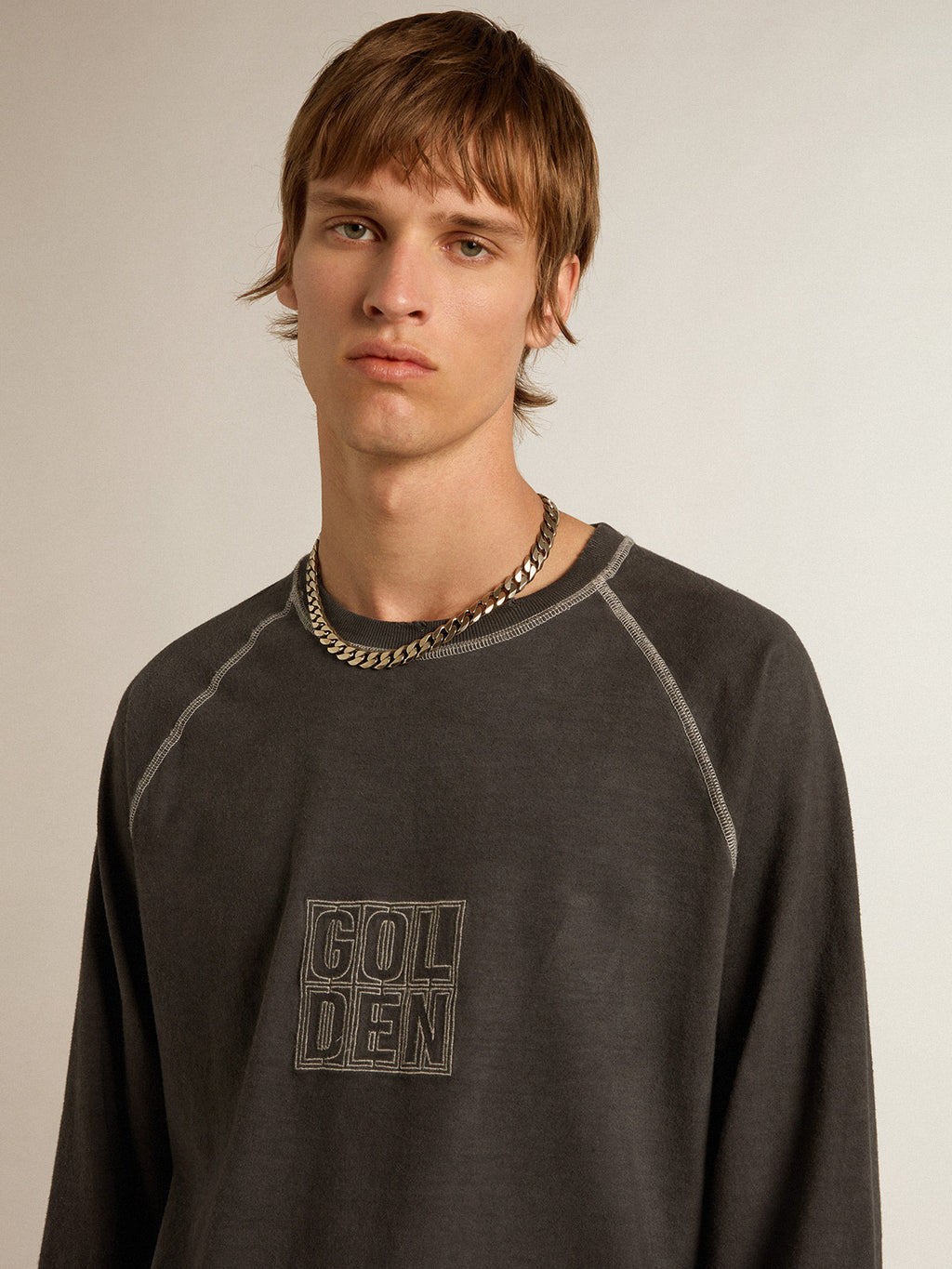 Anthracite T-shirt with white lettering on the front| Golden Goose