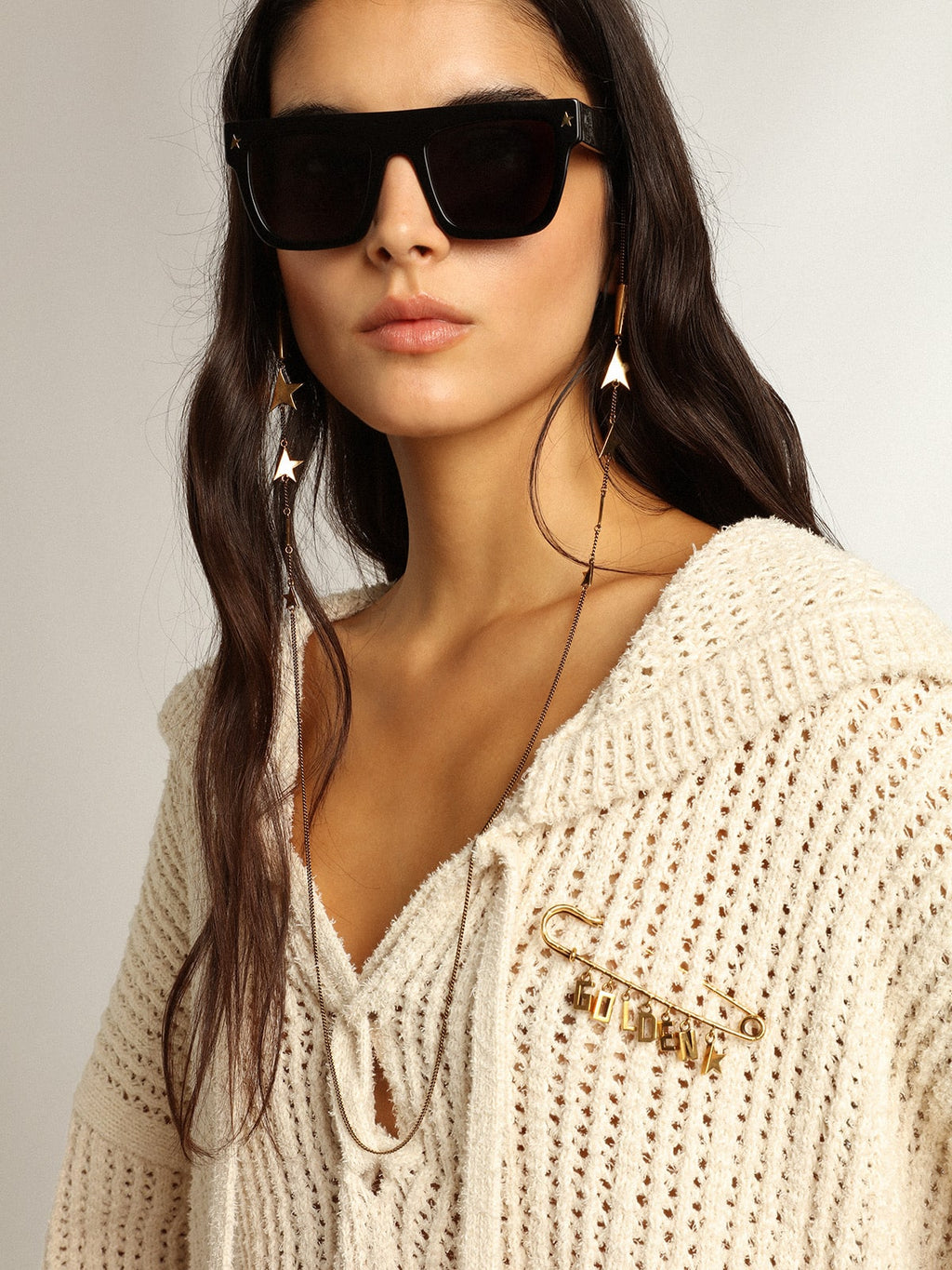 Pin in antique gold color with drop Golden lettering| Golden Goose