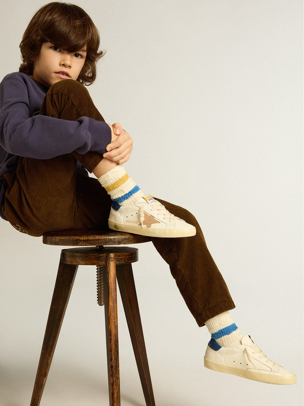 Junior Super-Star in nappa leather with a beige star and blue heel tab| Golden Goose
