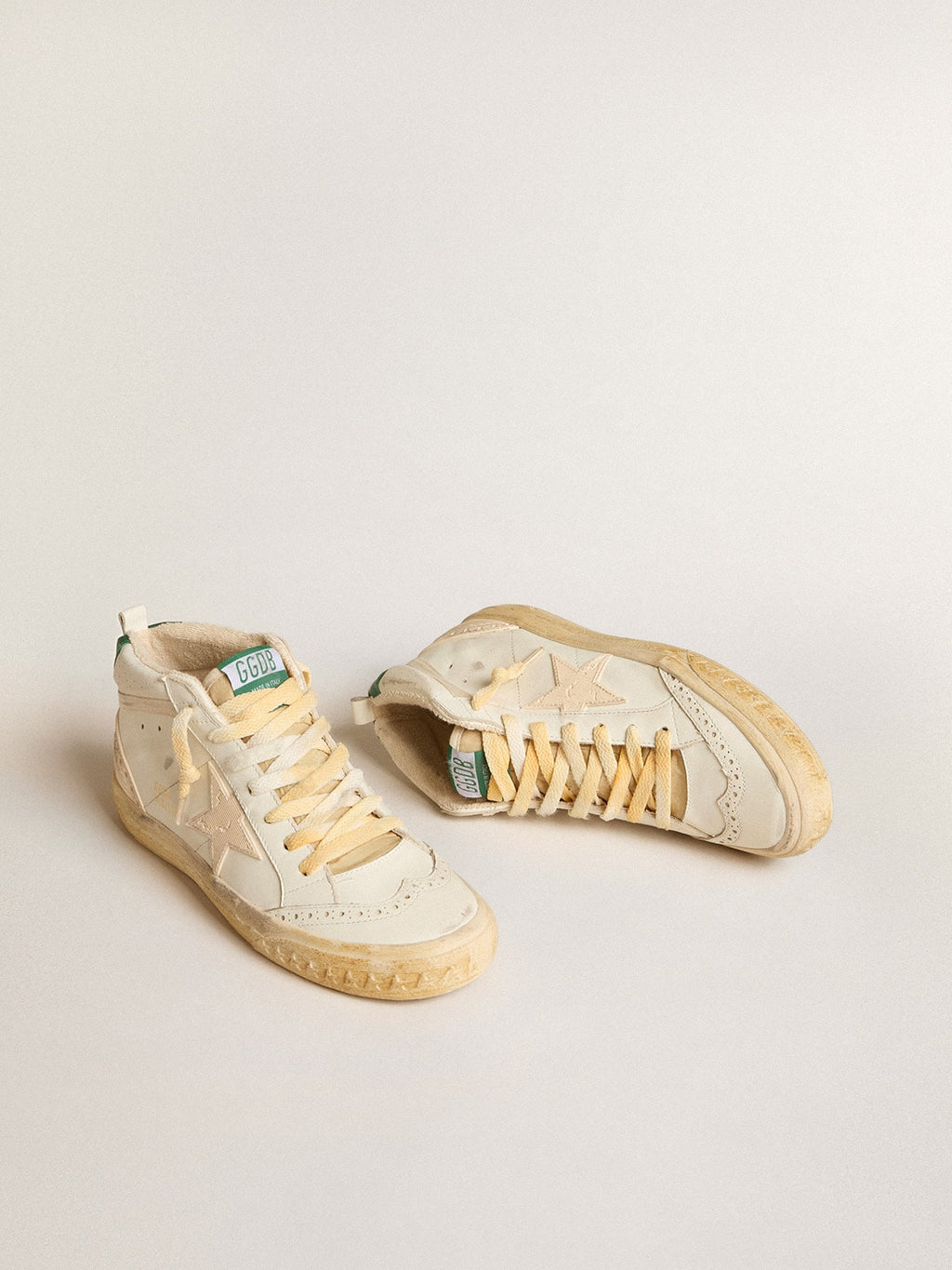 Mid Star in nappa with textured rubber star and cream cotton flash| Golden Goose