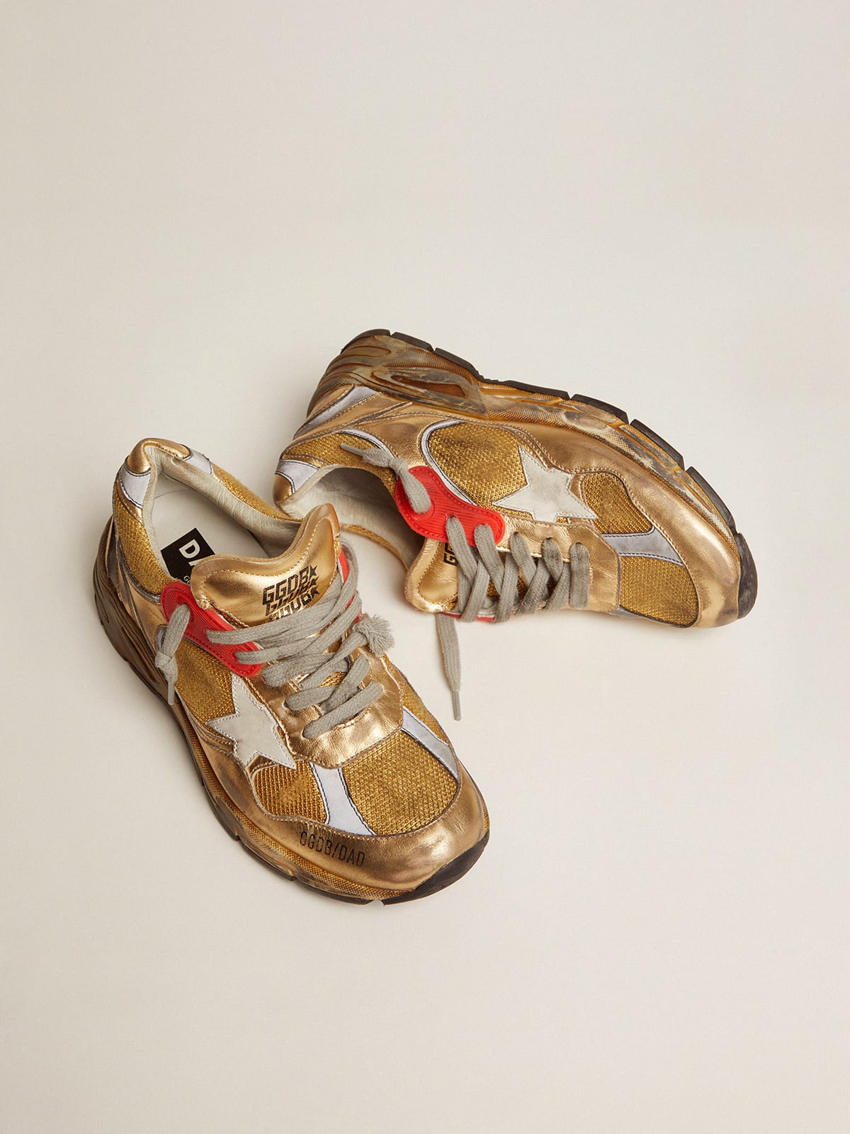 Women's Dad-Star gold with white star| Golden Goose