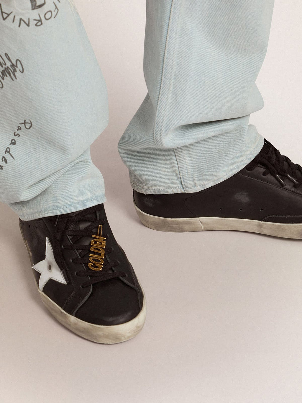 Men's lace lock with clip in old gold color with Golden lettering| Golden Goose