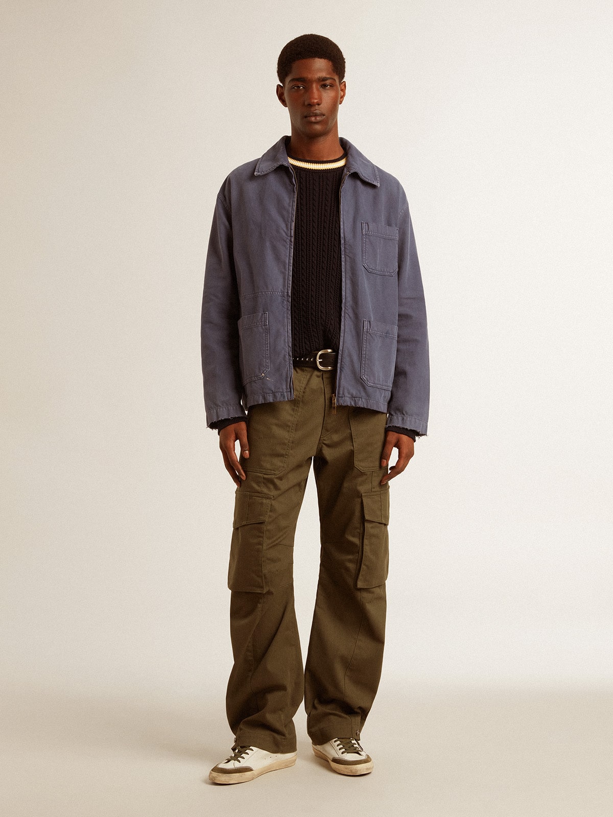 Men's blue round-neck sweater with contrasting ribbing