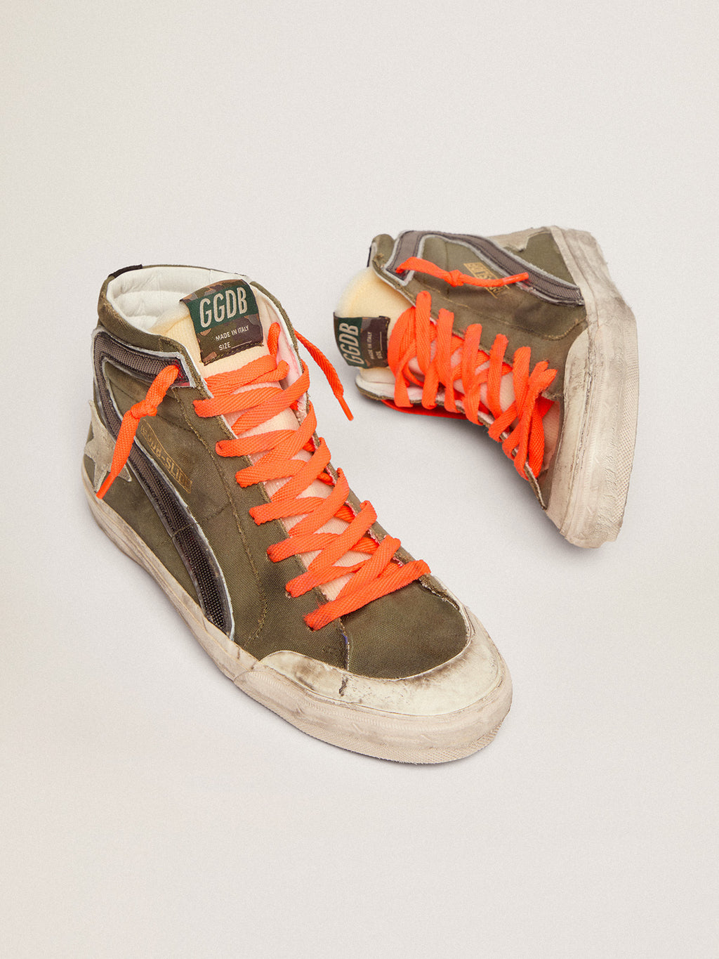 Slide Penstar in army green canvas with an ice-colored star| Golden Goose