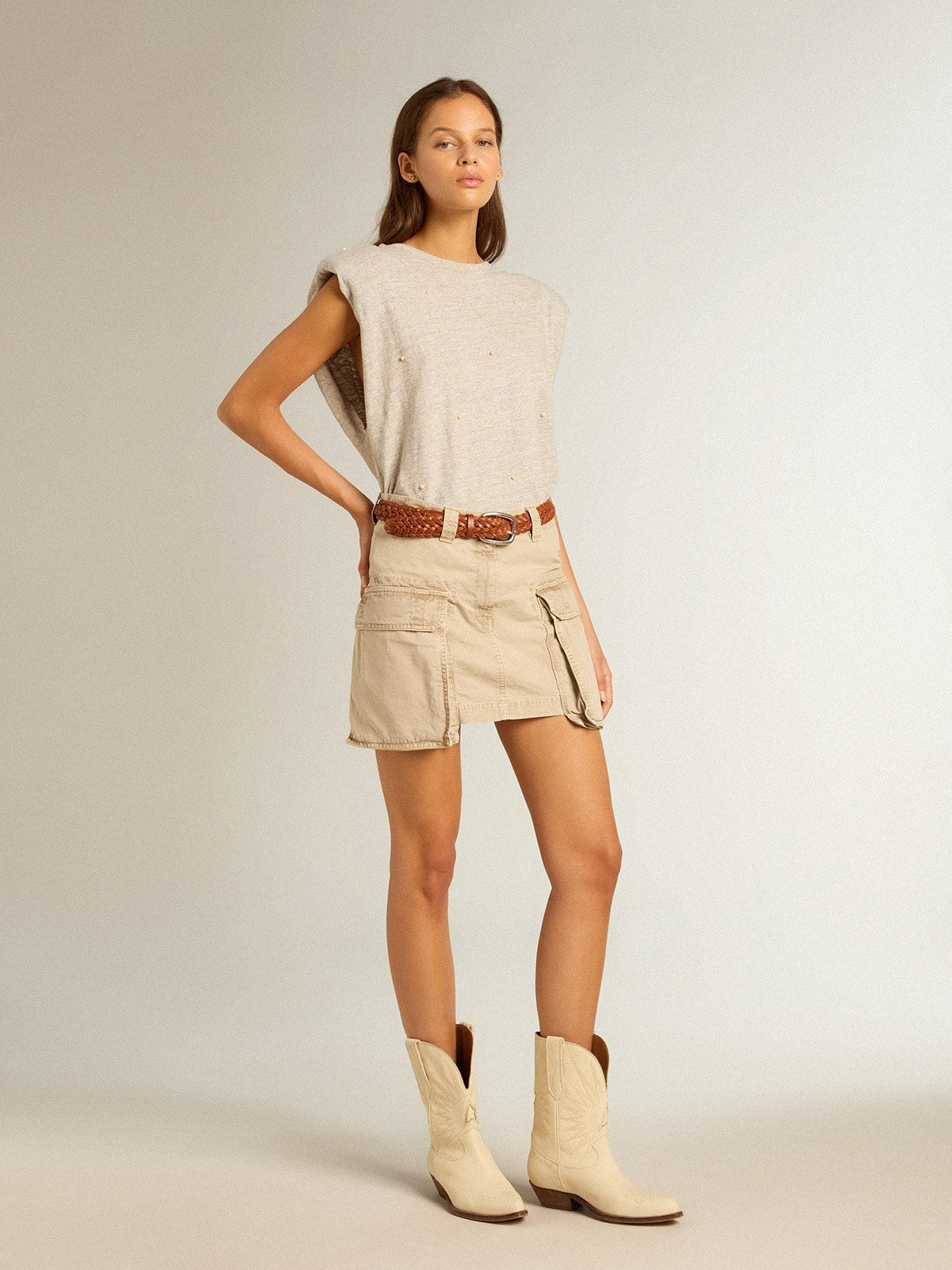 Aged white sleeveless T-shirt with padded shoulder and pearls| Golden Goose