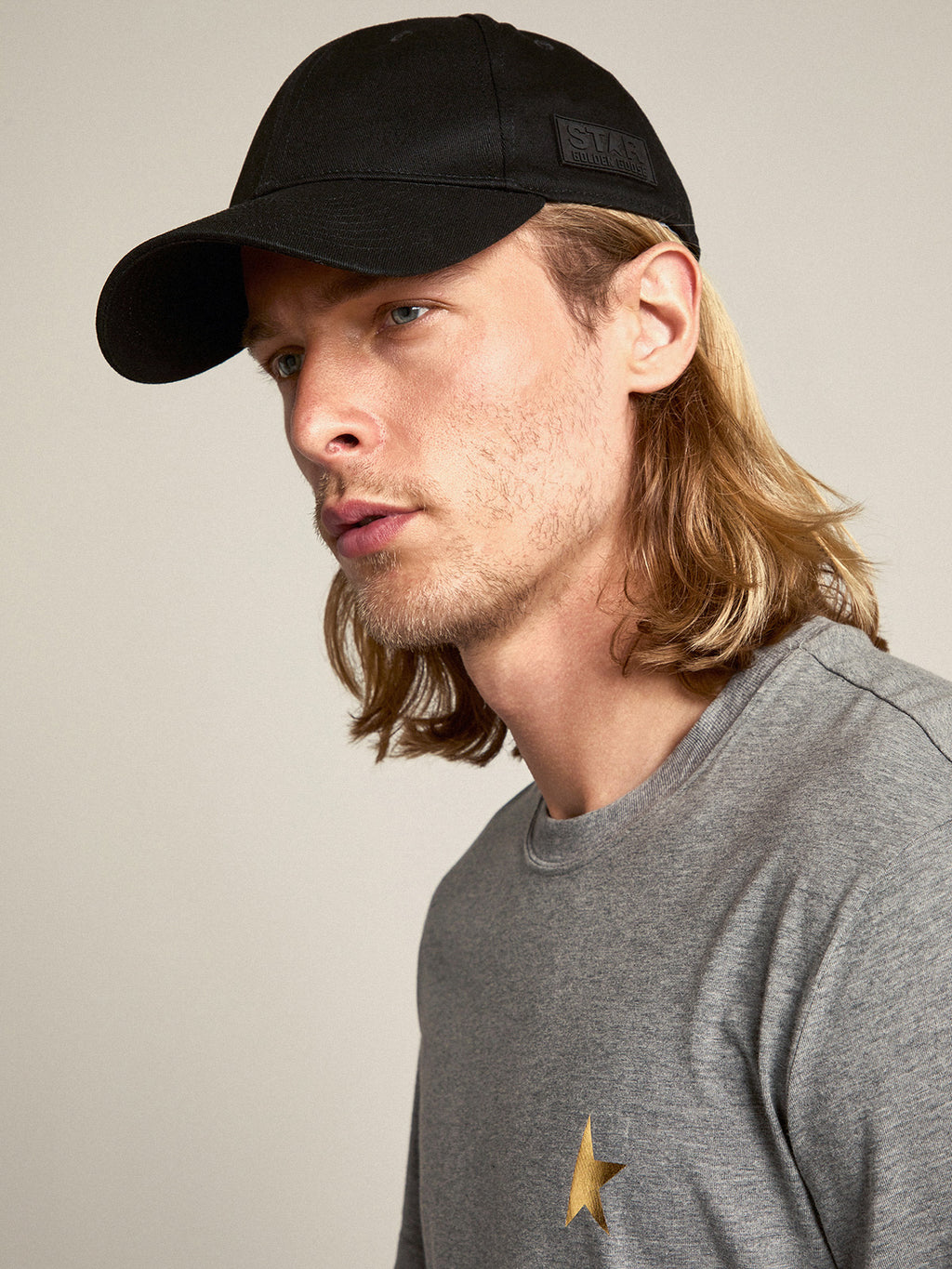 Black baseball cap with logo on the side| Golden Goose