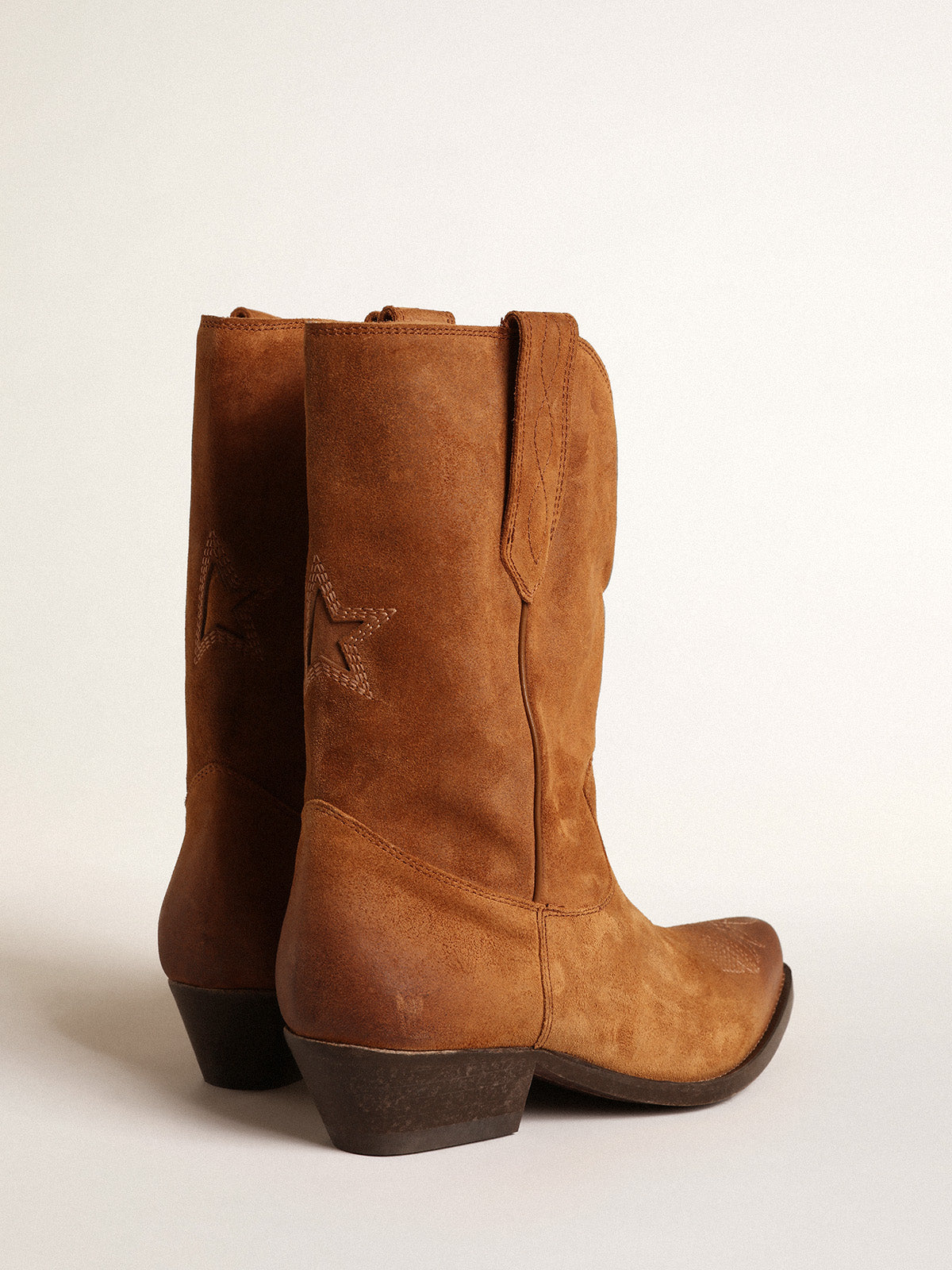 Low Wish Star boots in cognac-colored suede with inlay star| Golden Goose