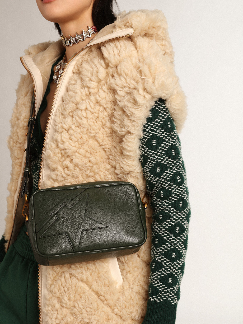 Women's Star Bag in dark green leather with tone-on-tone star| Golden Goose