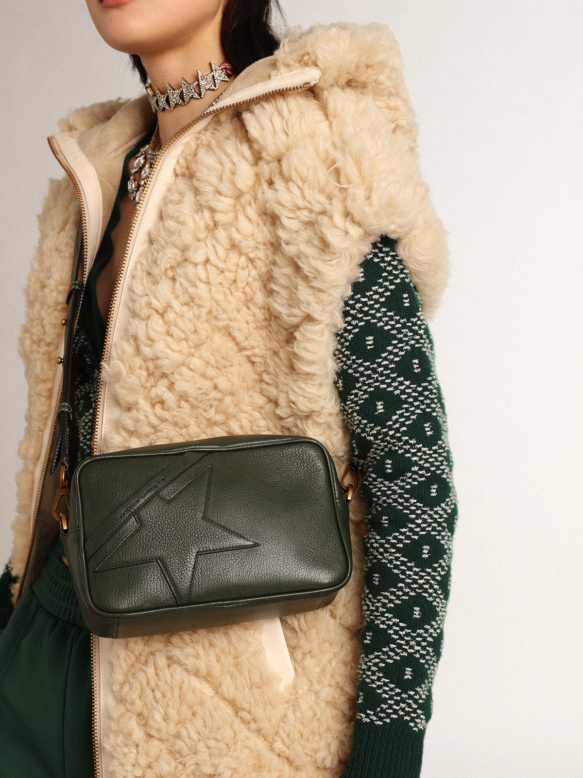 Women's Star Bag in dark green leather with tone-on-tone star| Golden Goose