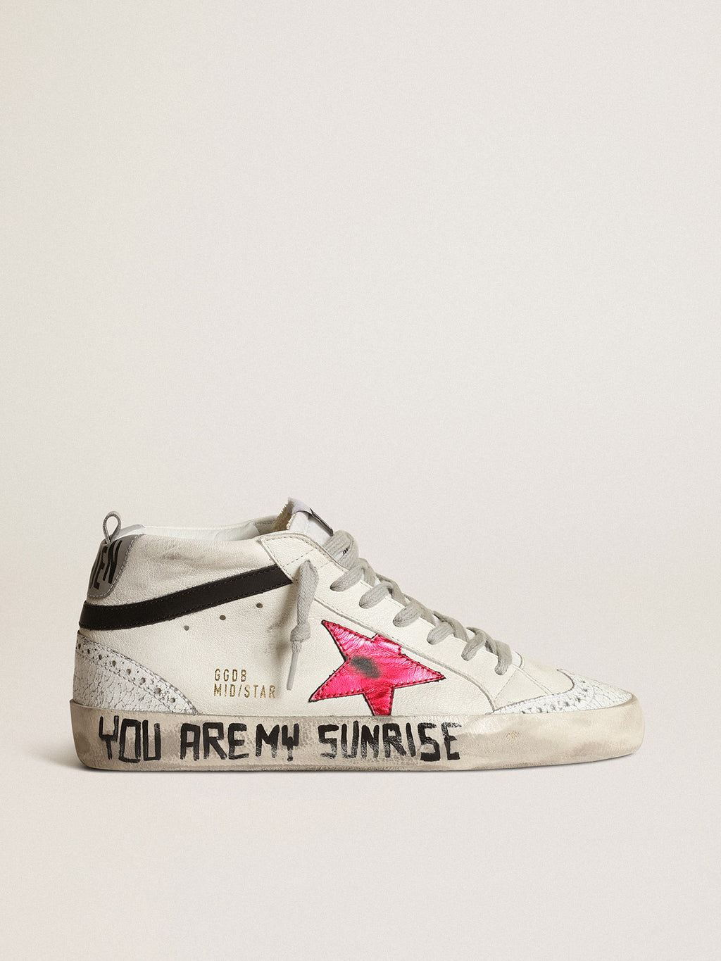 Mid Star with a pink laminated leather star and black flash| Golden Goose