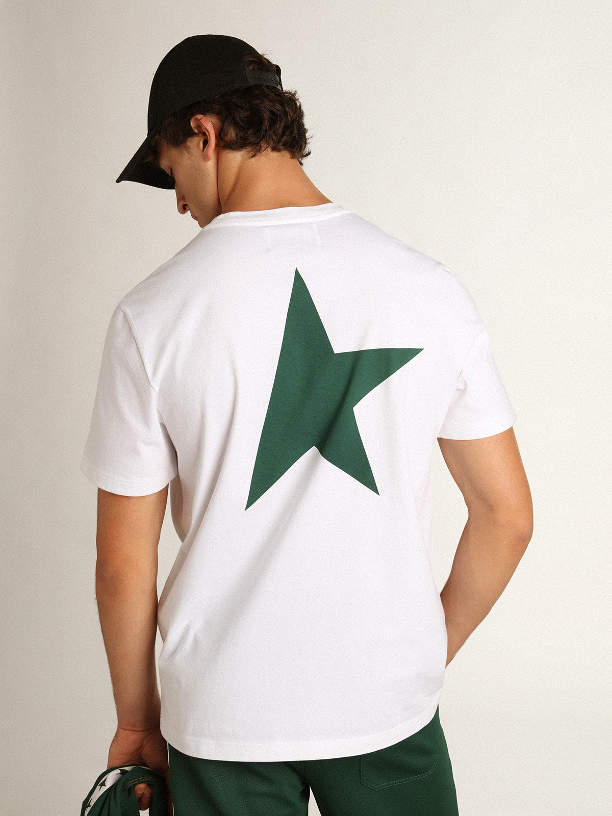 Men's white T-shirt with contrasting green logo and star| Golden Goose