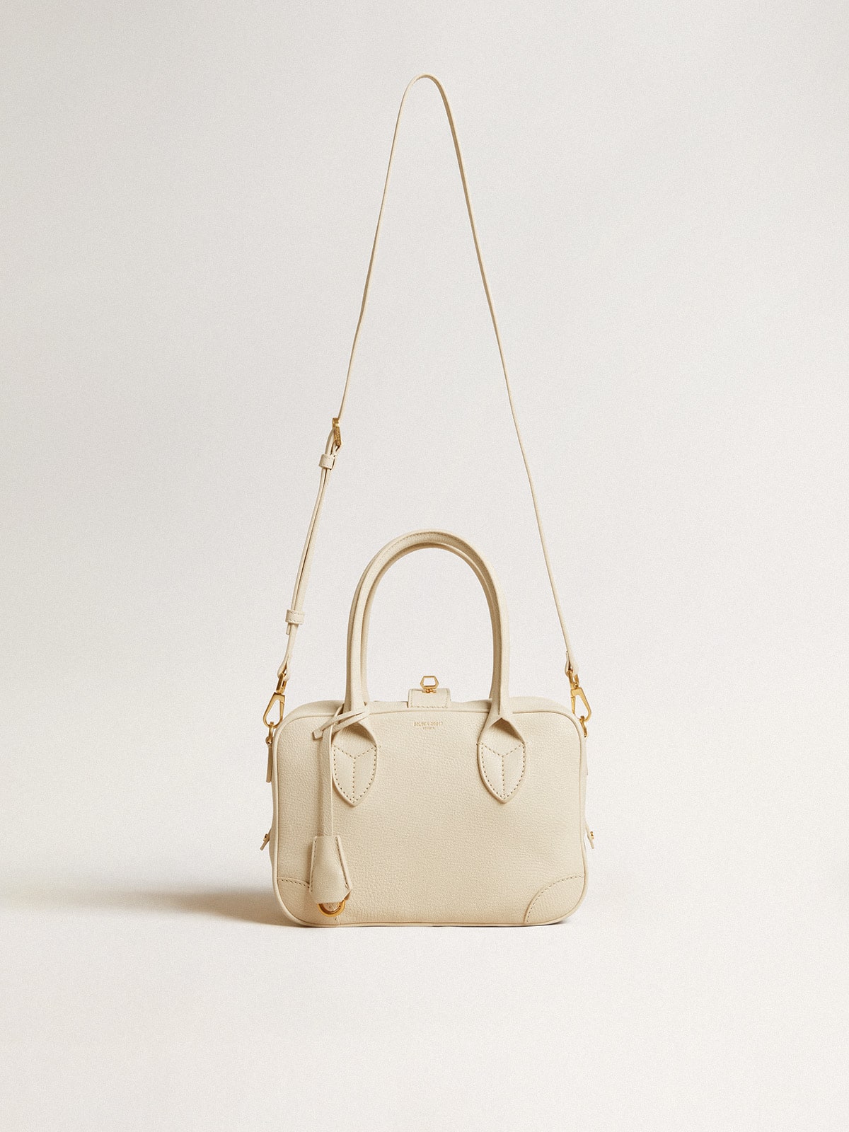 Vita Bag in butter-colored sheepskin leather with gold details| Golden Goose