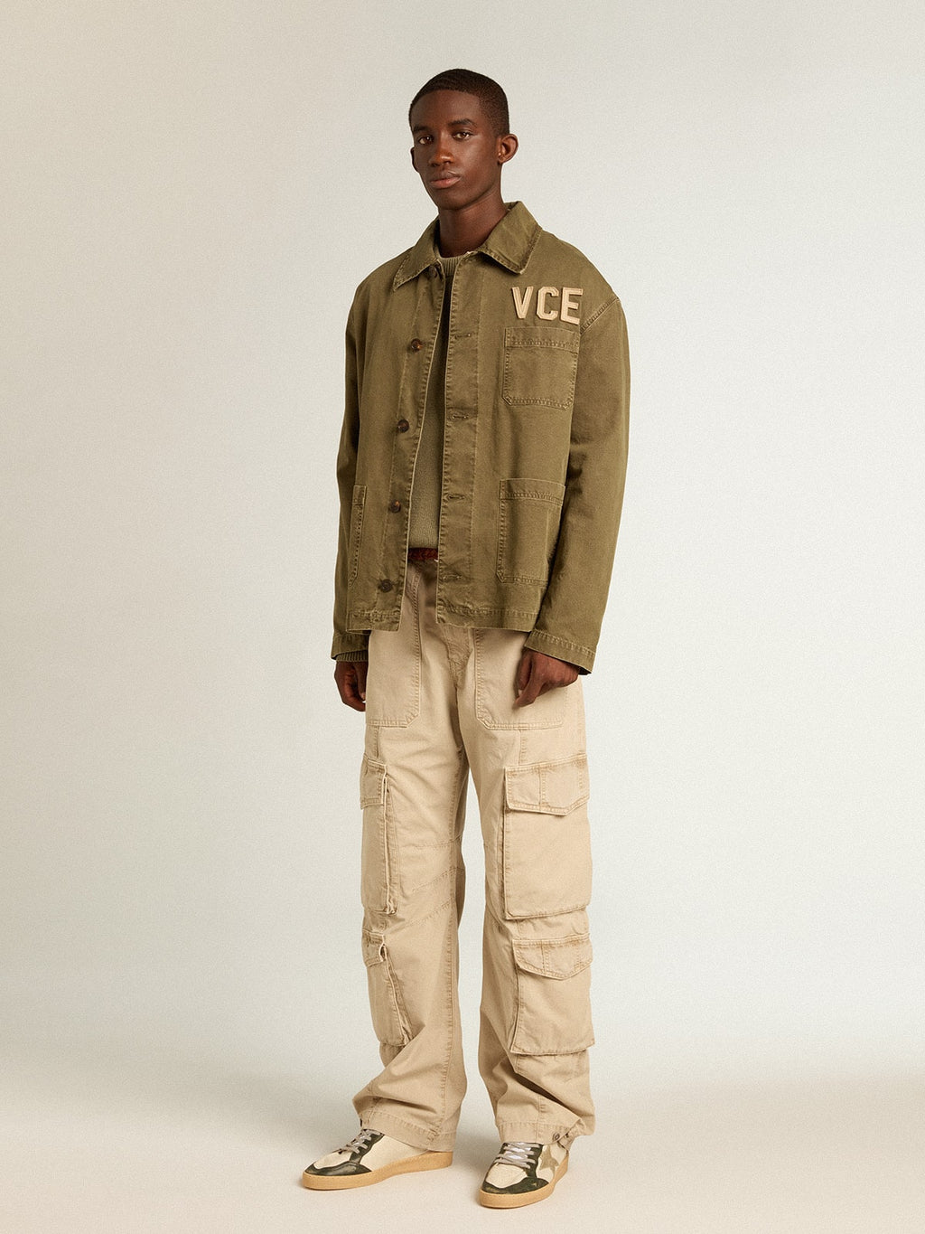 Men's round-neck sweater in cotton with logo on the back| Golden Goose