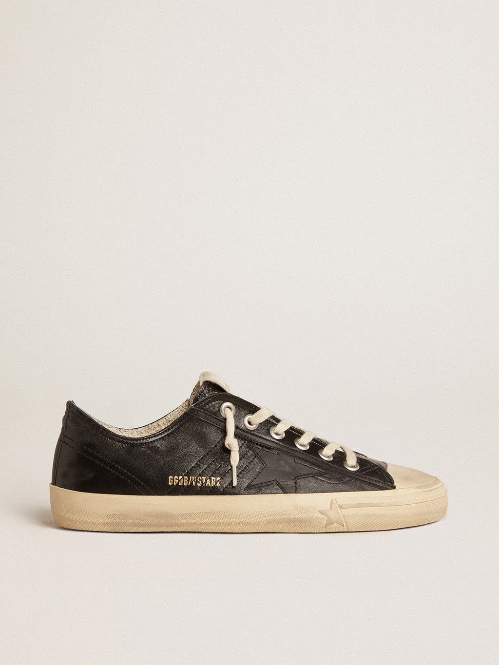 Men's V-Star in black nappa leather with a black leather star| Golden Goose