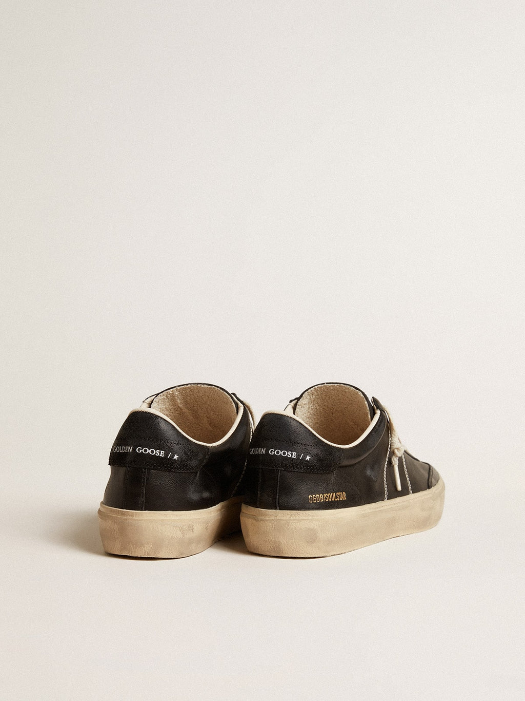 Men's Soul Star in black bio-based nappa| Golden Goose