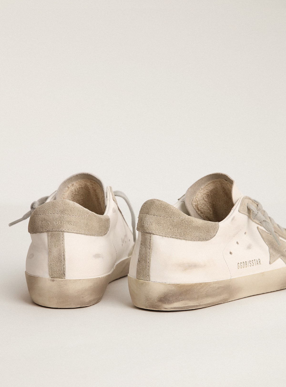 Women's Super-Star with gray suede star and heel tab| Golden Goose