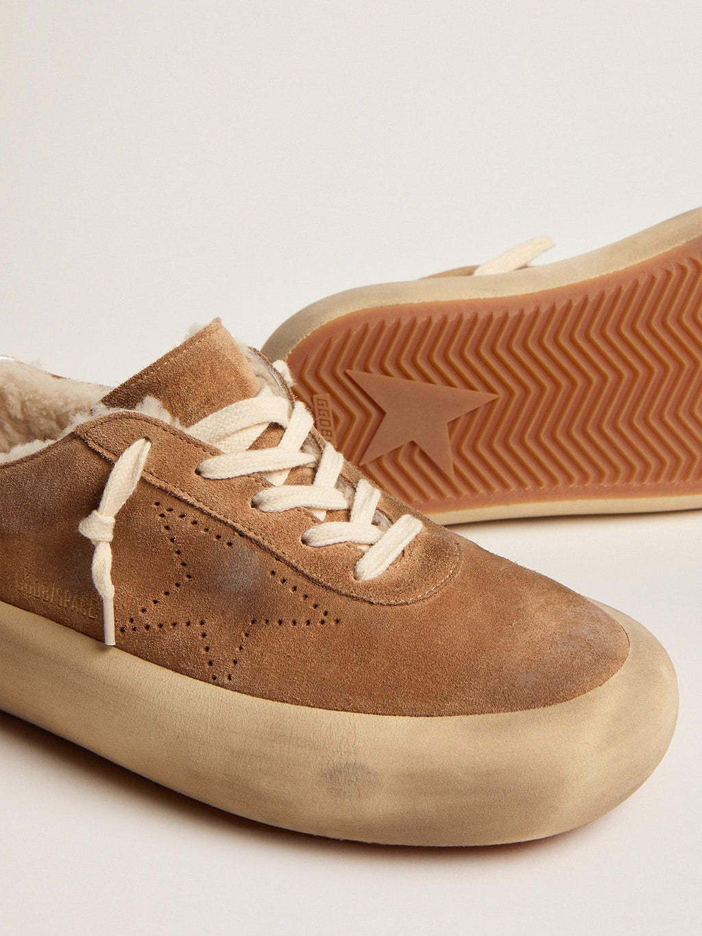 Men's Space-Star in tobacco-colored suede and shearling lining| Golden Goose