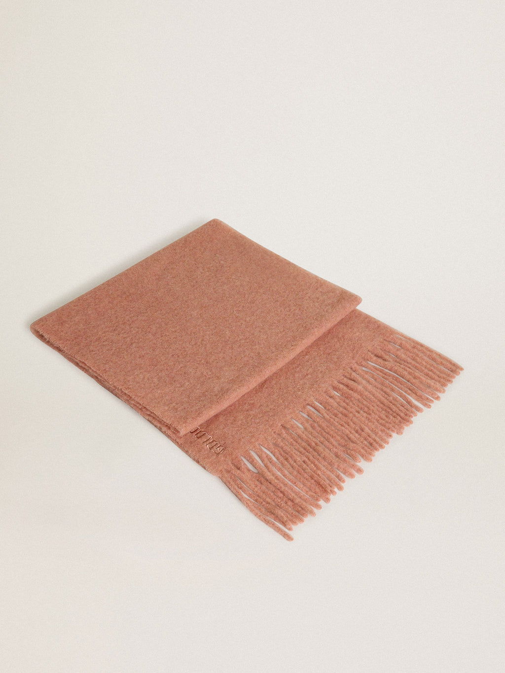 Powder pink wool scarf with fringe and 'Golden' lettering| Golden Goose