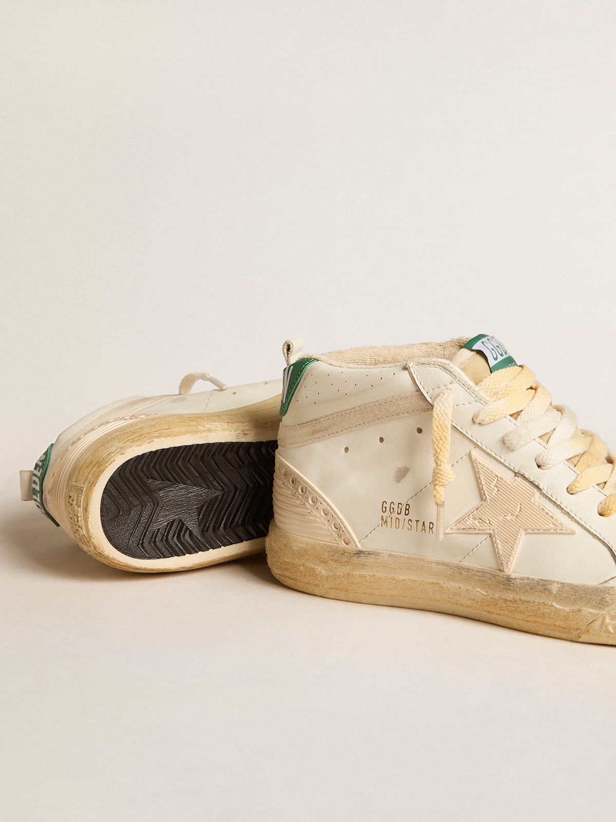 Mid Star in nappa with textured rubber star and cream cotton flash| Golden Goose