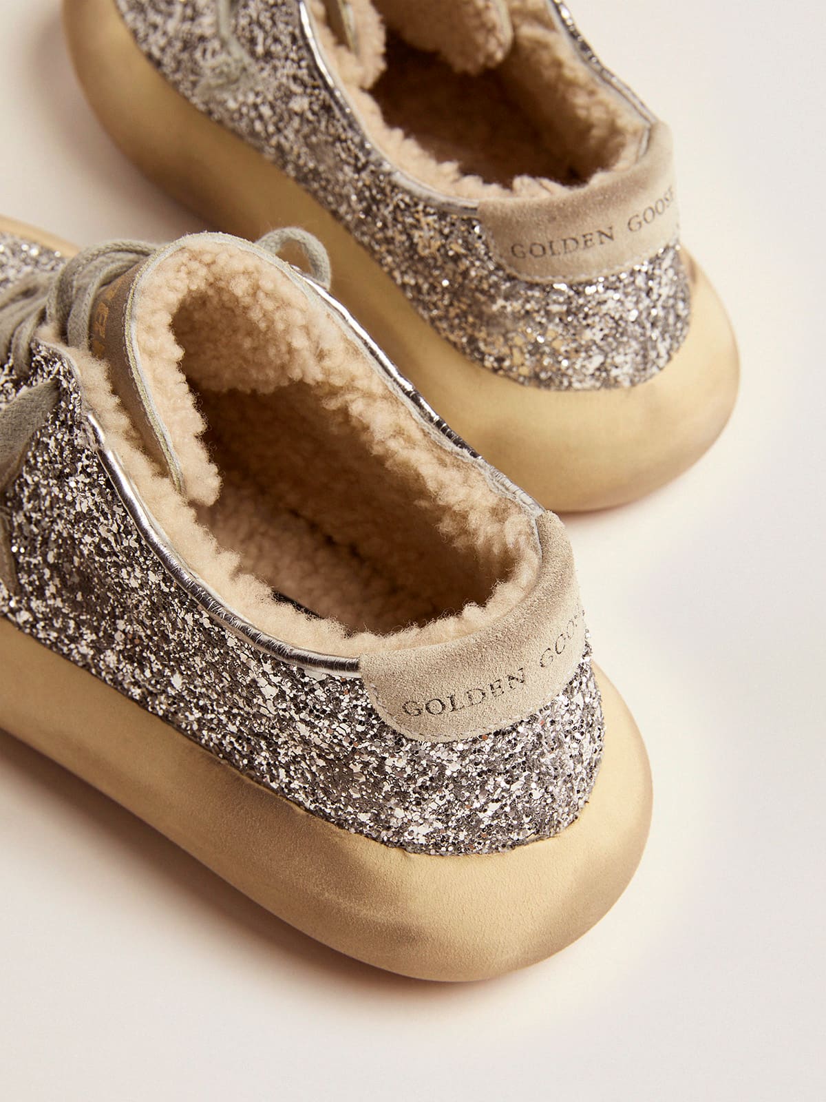 Women's Space-Star shoes in silver glitter with shearling lining| Golden Goose