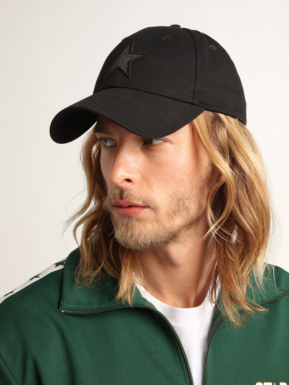 Black baseball cap with star| Golden Goose