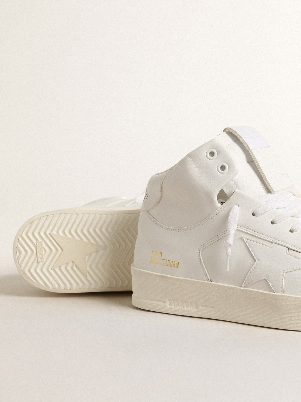 Women's bio-based Mid-Stardan with white star and heel tab| Golden Goose