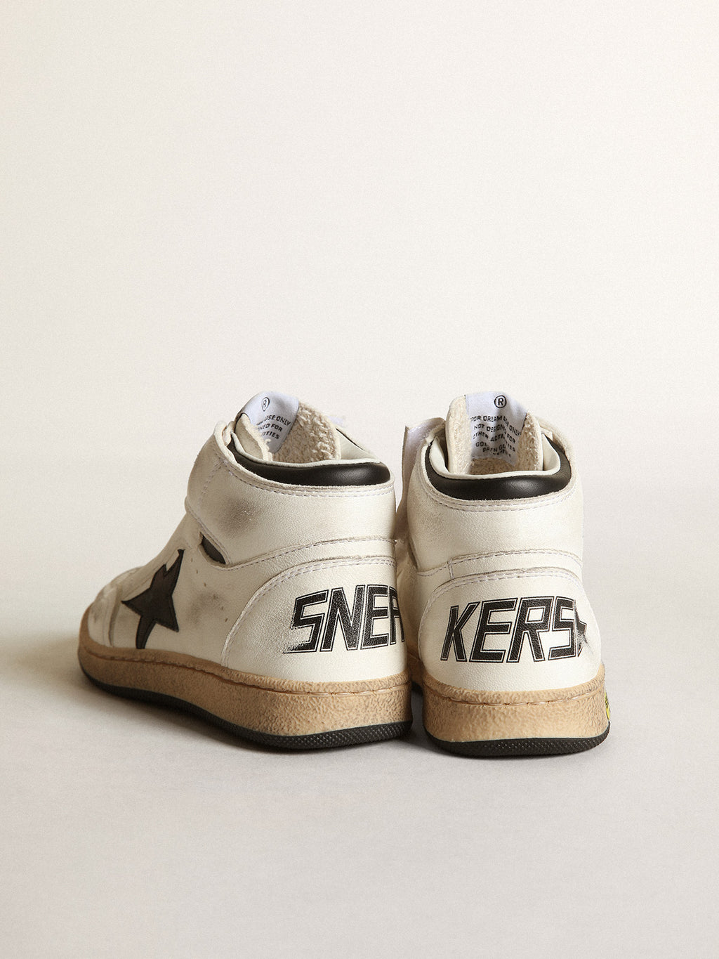 Sky-Star Junior in white nappa leather with black leather star| Golden Goose
