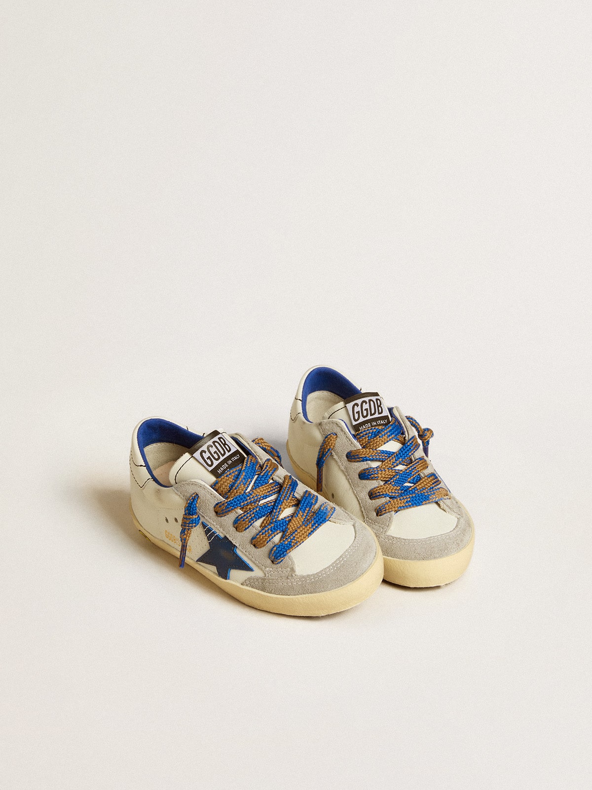 Super-Star Young with blue leather star and ice-gray suede inserts| Golden Goose