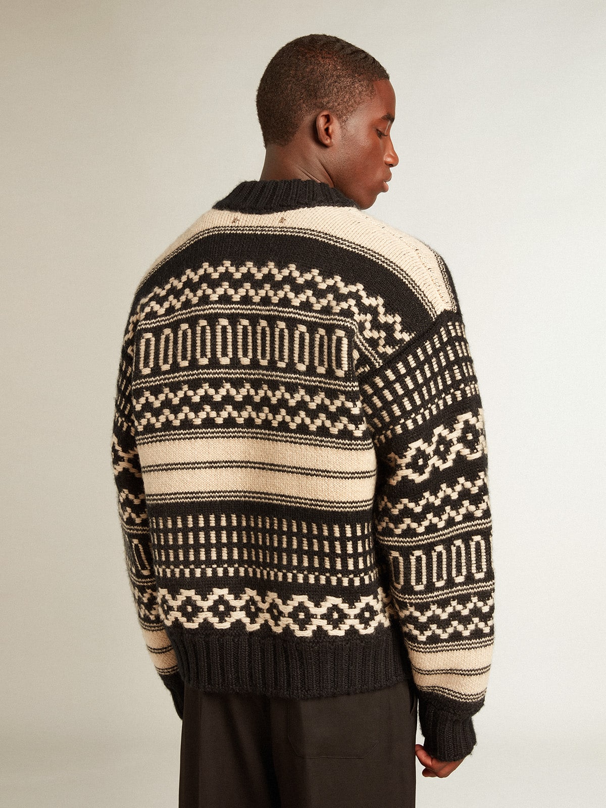 Men's cardigan in ecru wool with jacquard design| Golden Goose