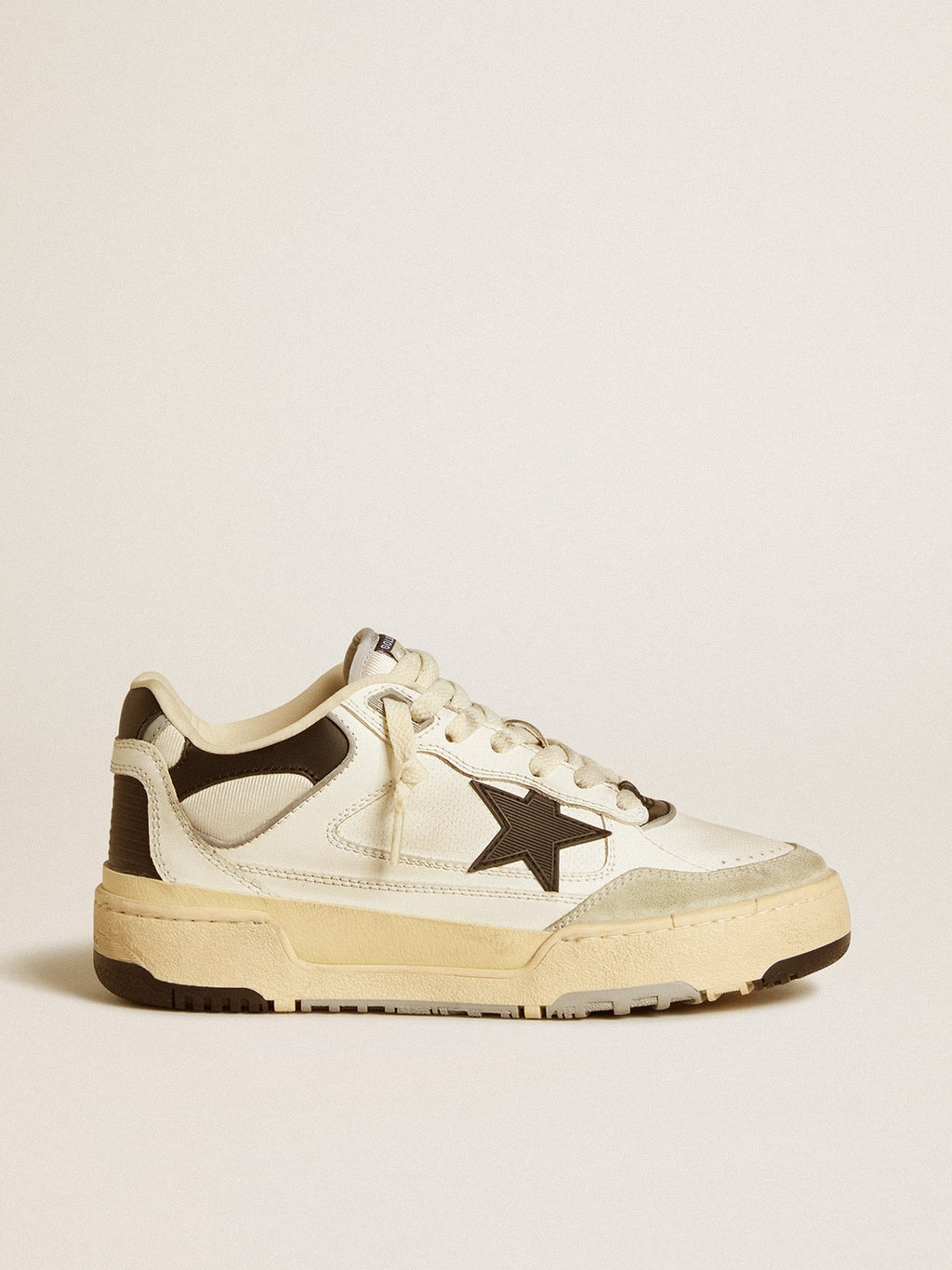 Men's Forty2 with black star and black leather heel tab| Golden Goose