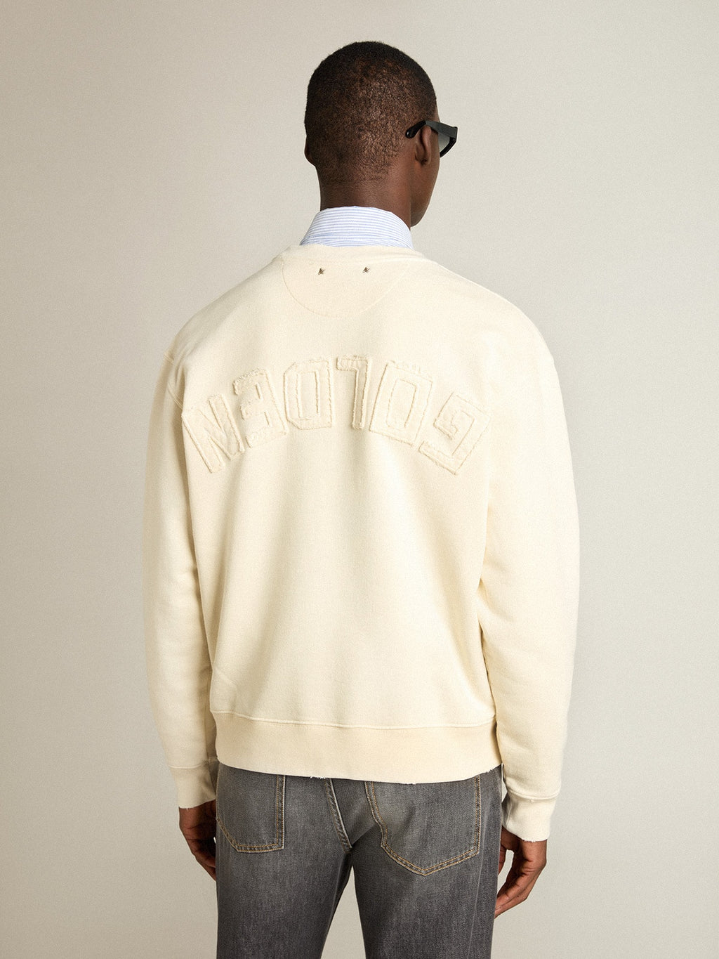 Sweatshirt in aged white with reverse logo on the back - Jersey Capsule| Golden Goose