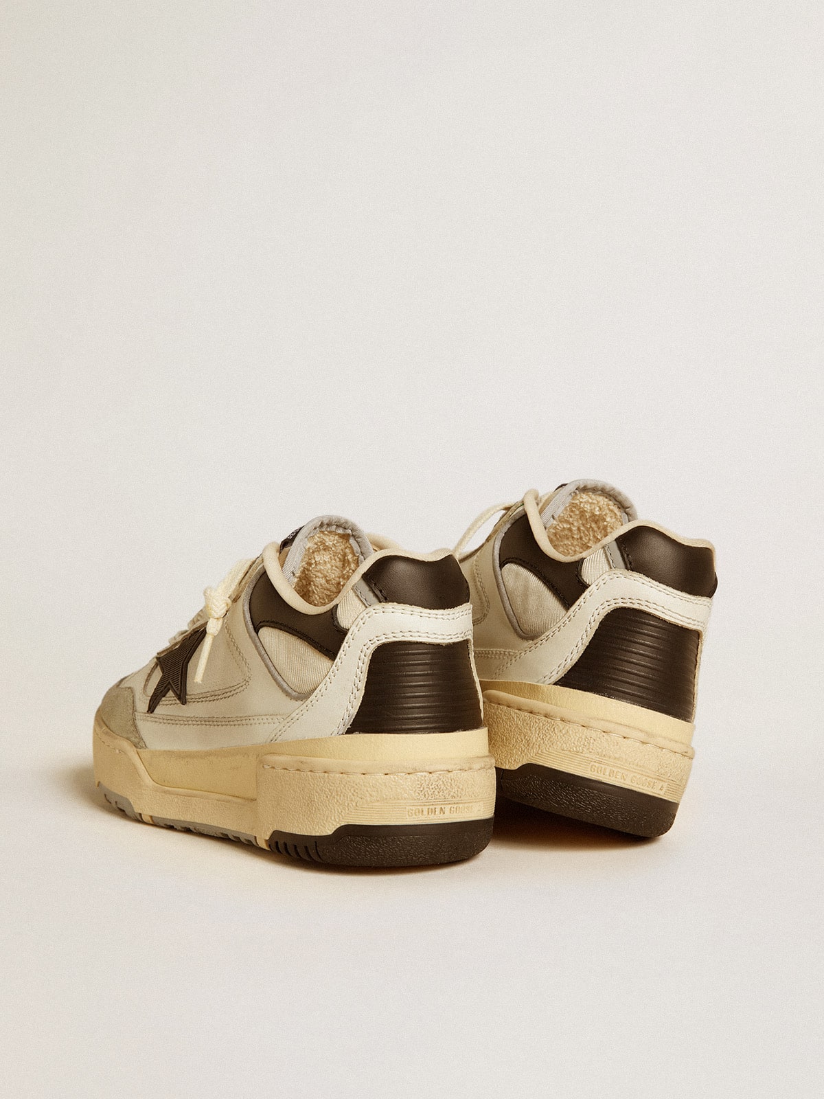 Women's Forty2 with black star and black leather heel tab| Golden Goose