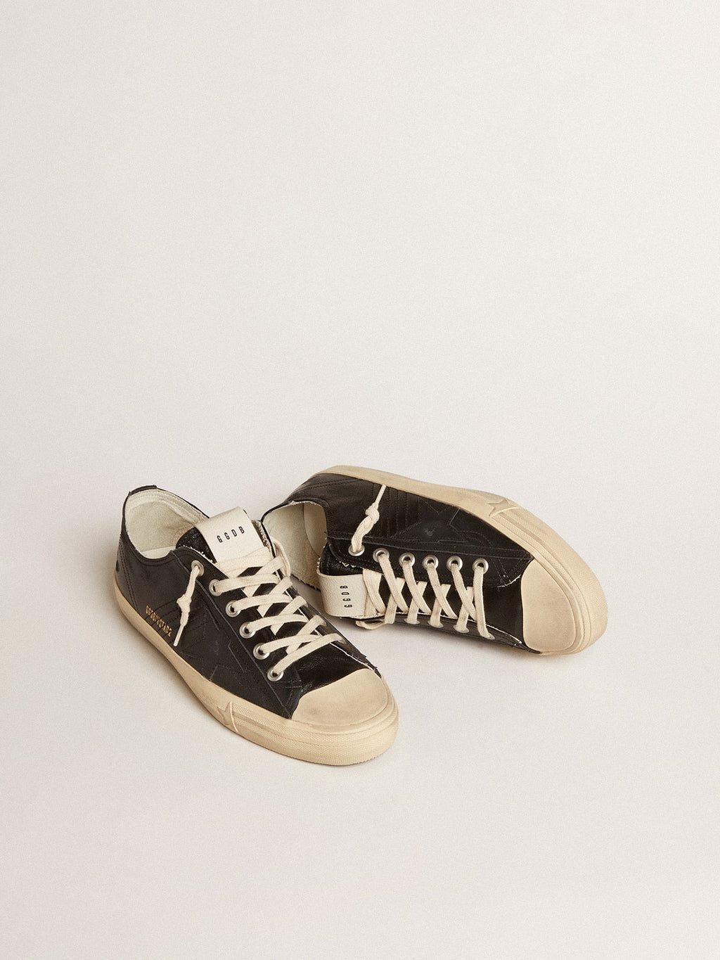 Men's V-Star in black nappa leather with a black leather star| Golden Goose