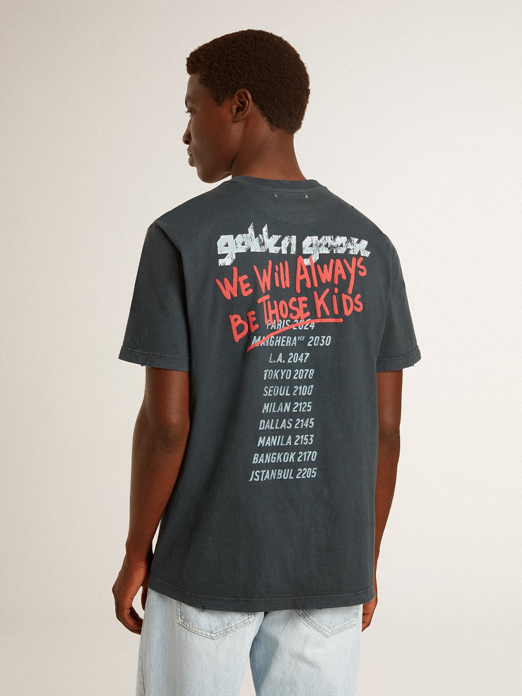 Black T-shirt with multicolor print| Golden Goose