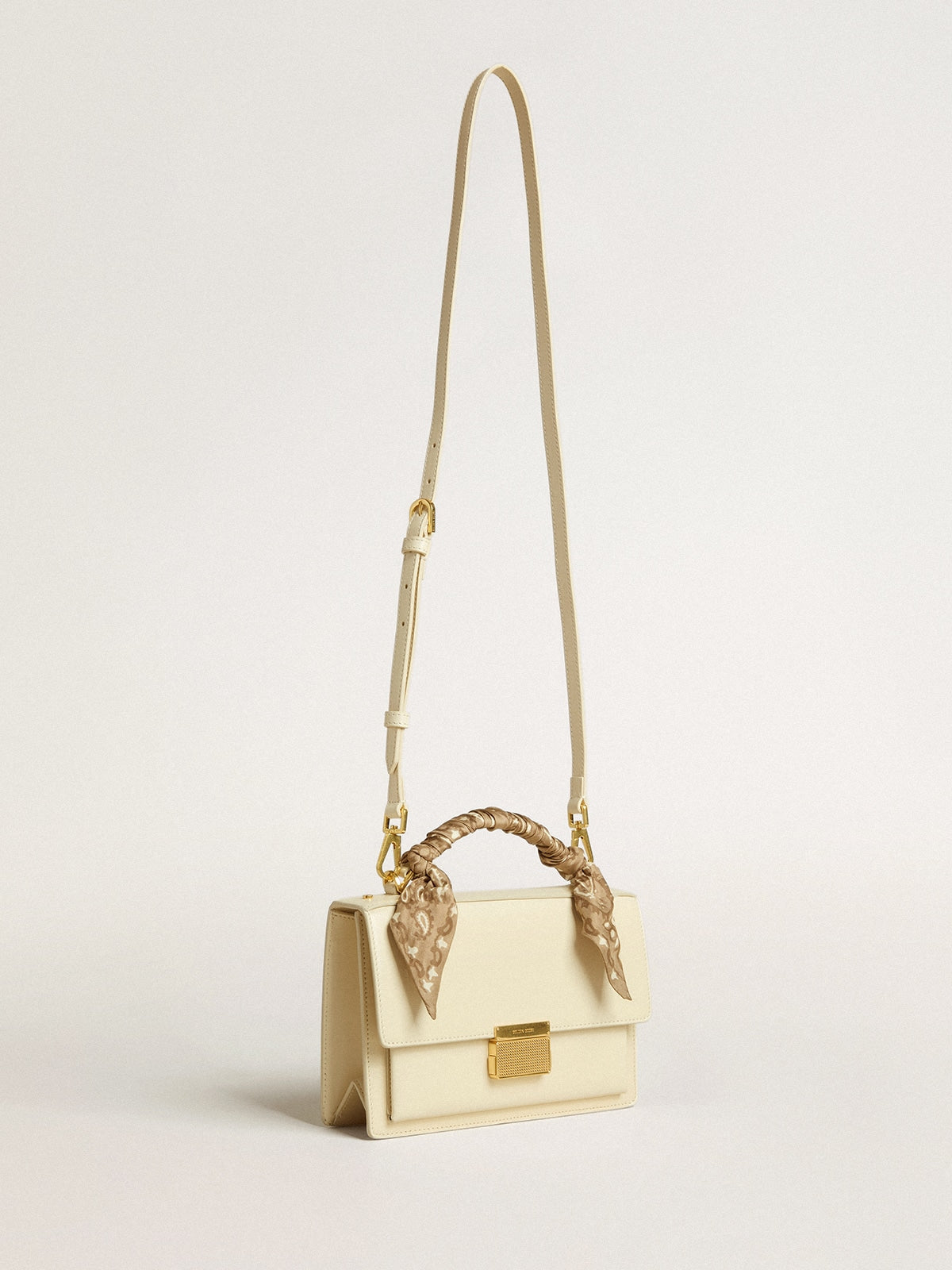 Venezia Bag in butter-colored boarded leather with silk scarf| Golden Goose