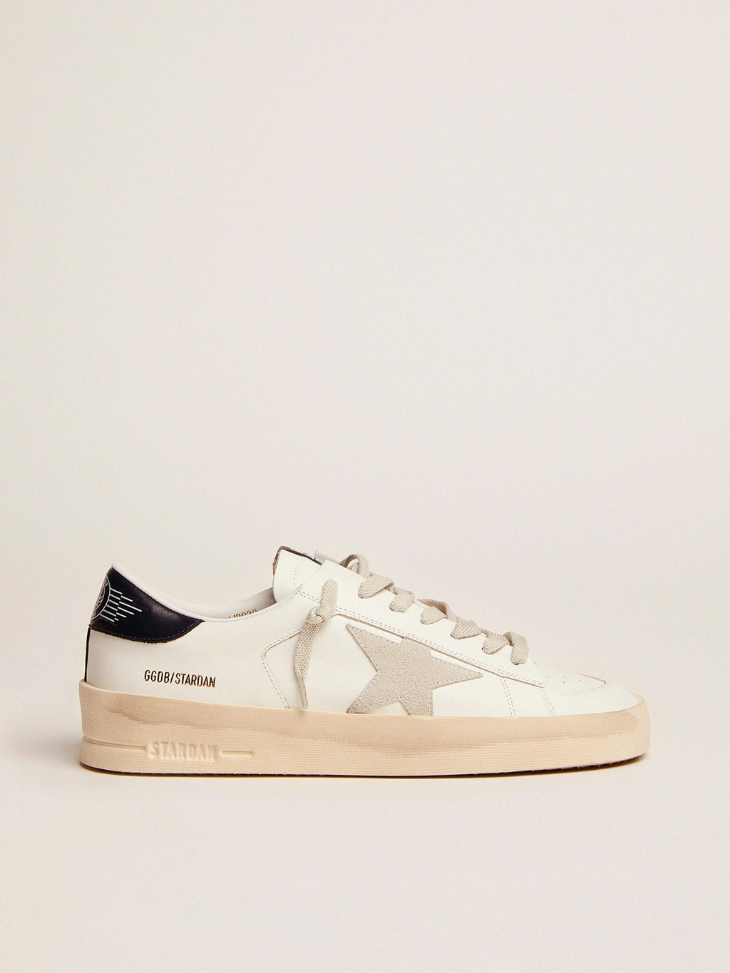 Men's Stardan with star in ice-gray suede and blue-navy heel tab| Golden Goose