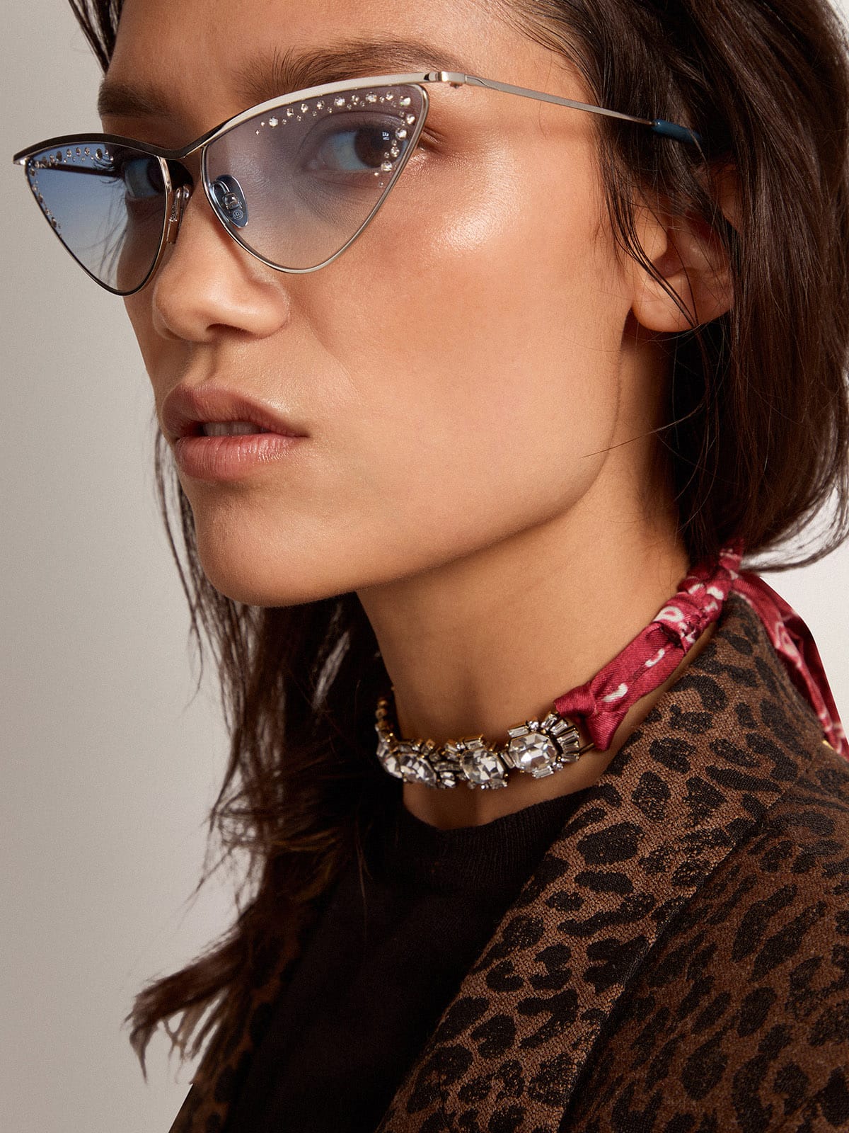 Women's necklace in antique gold color with crystals and printed scarf| Golden Goose