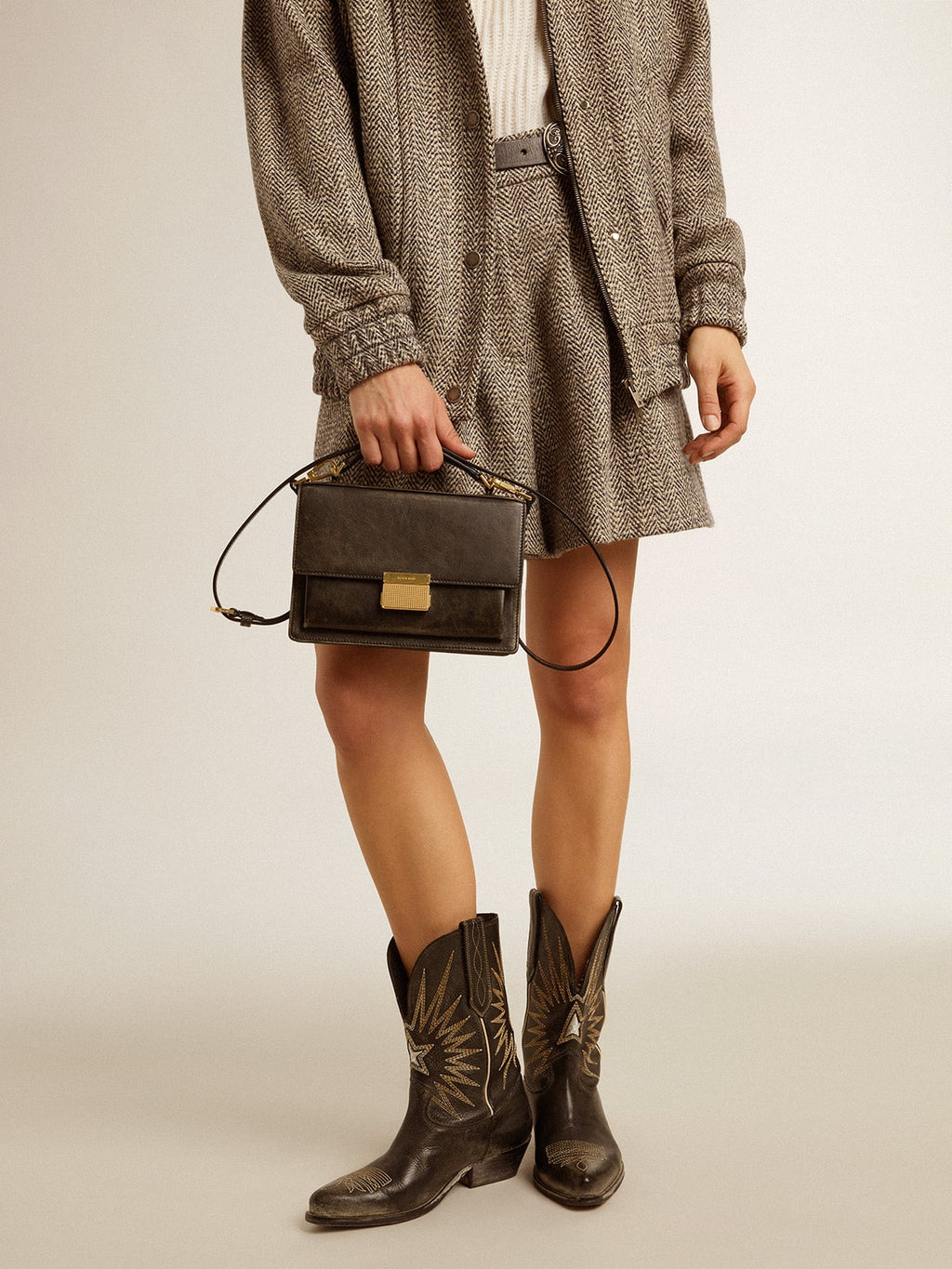Venezia Bag in black distressed leather with gold details| Golden Goose