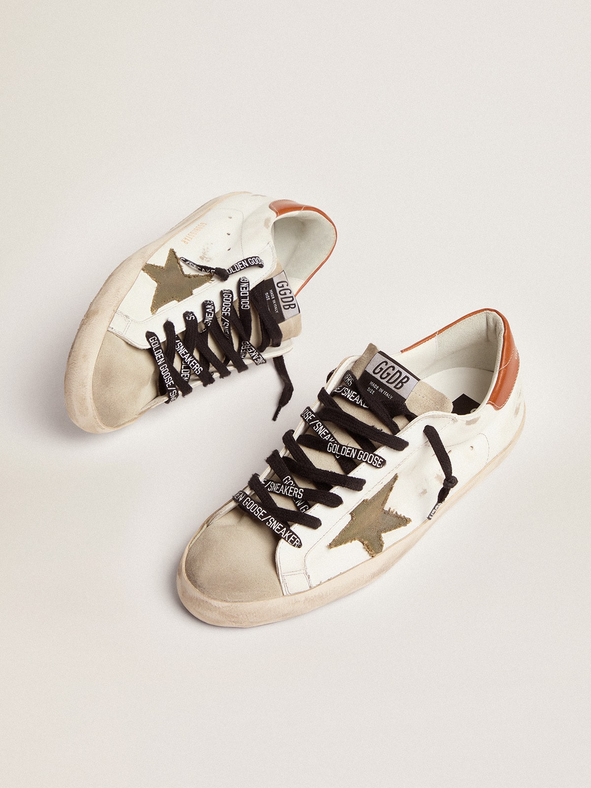 Men's Super-Star with star in olive green canvas| Golden Goose