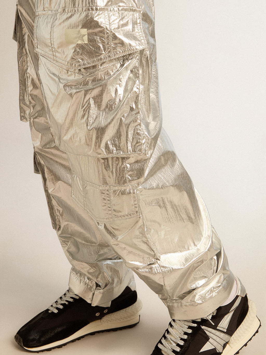 Men's cargo pants in silver technical fabric| Golden Goose