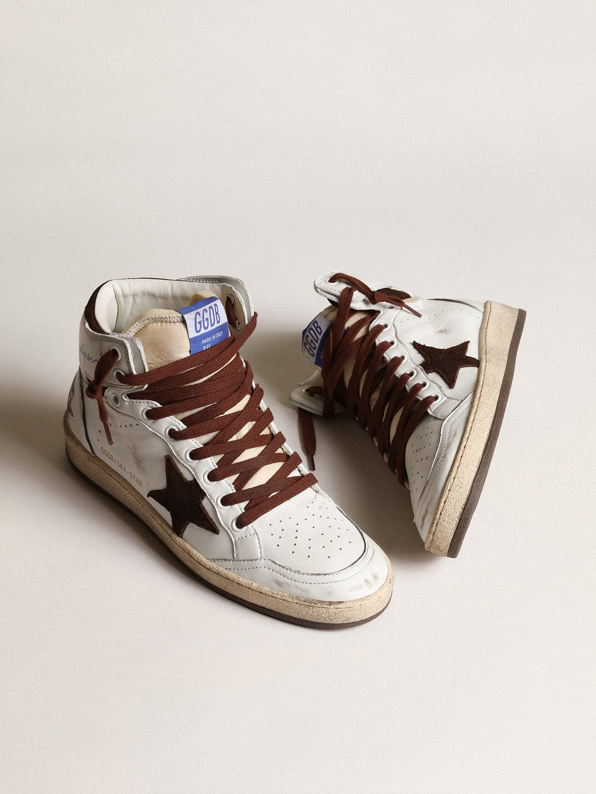 Women's Sky-Star in white nappa leather with chocolate suede star| Golden Goose