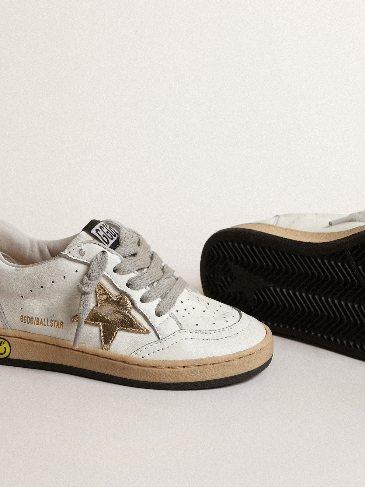 Ball Star Junior with gold metallic leather star and heel tab| Golden Goose