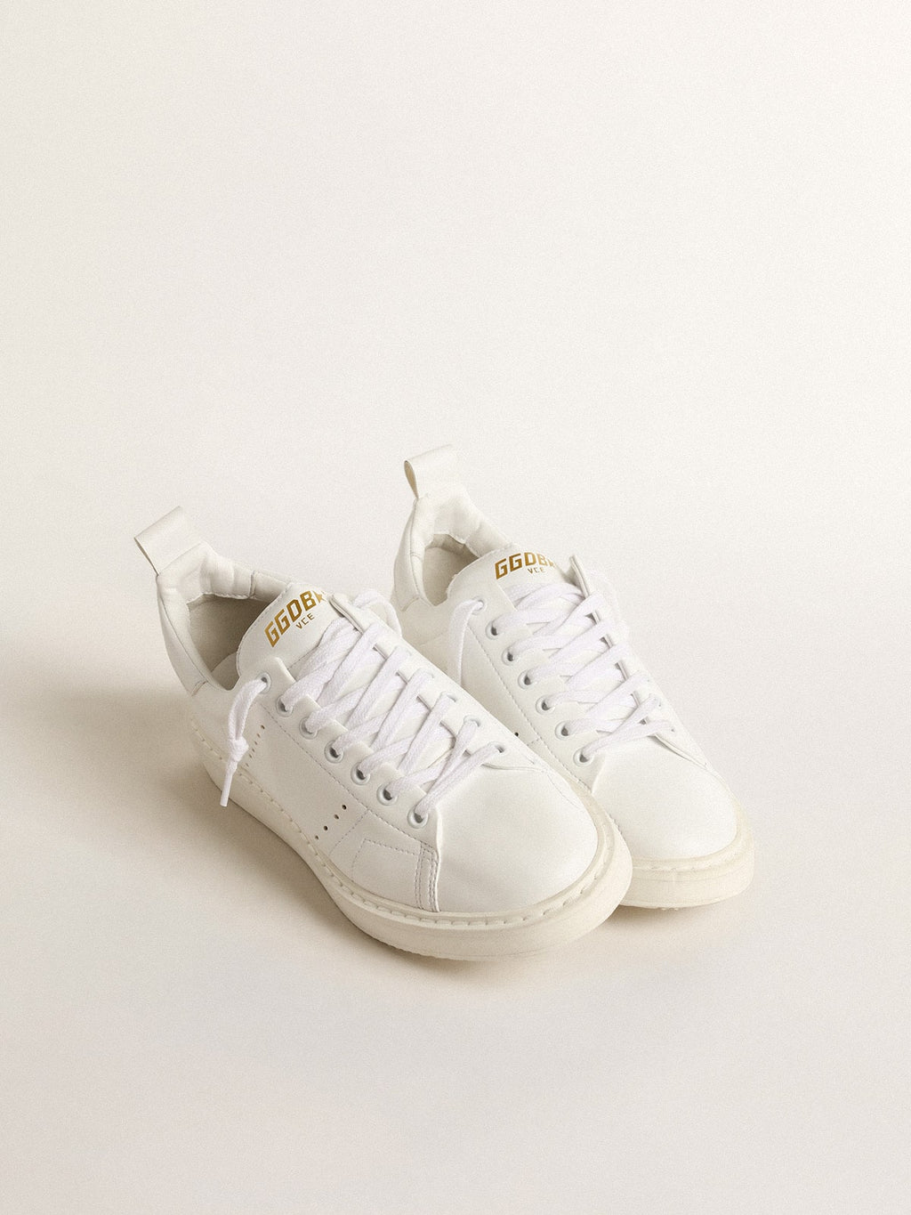 Women's bio-based Starter with white star and heel tab| Golden Goose