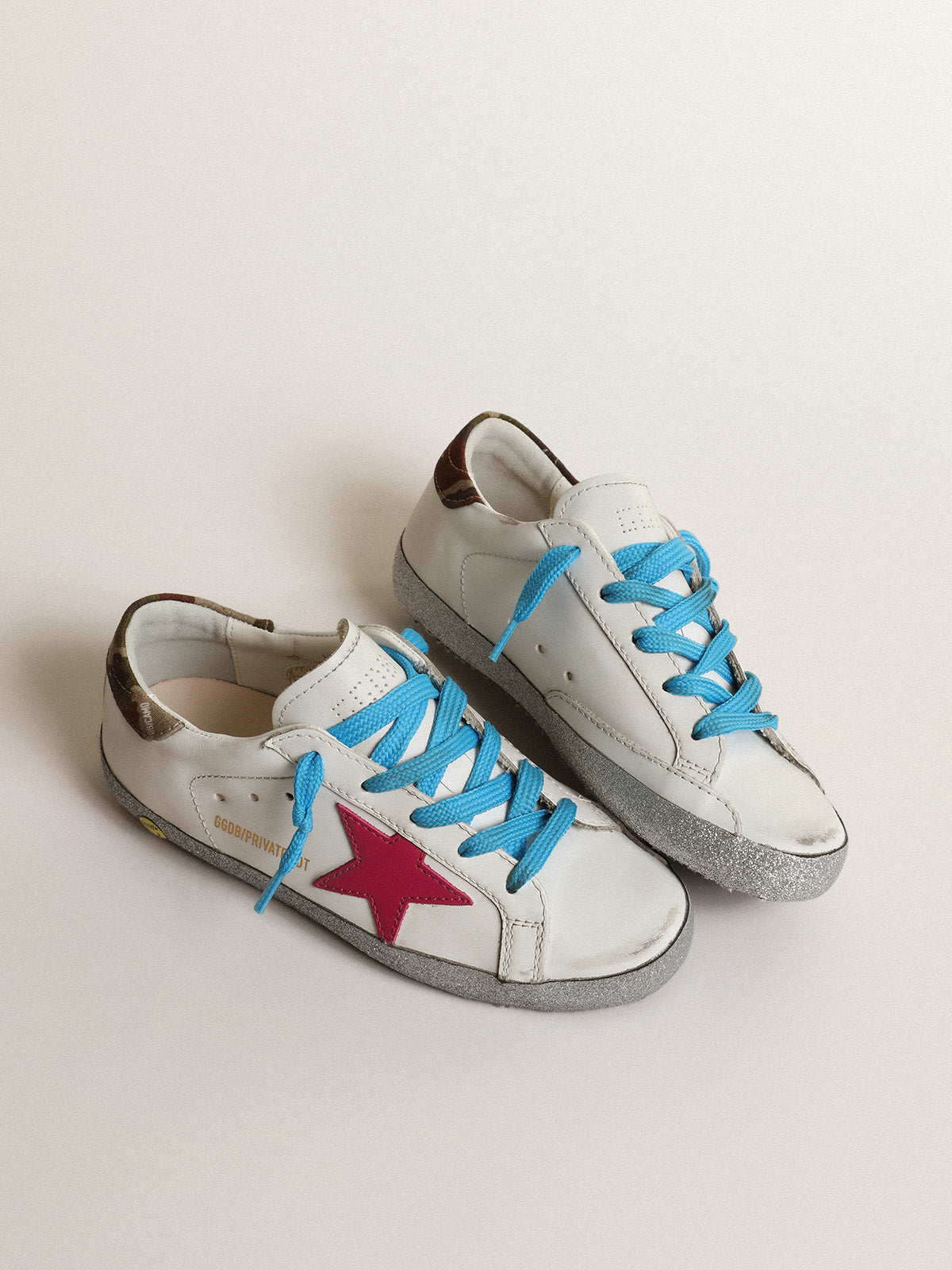Young Super-Star LTD sneakers with fuchsia star and glitter foxing| Golden Goose