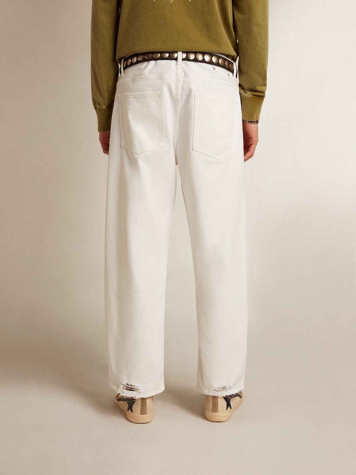 Stonewashed-effect white jeans| Golden Goose