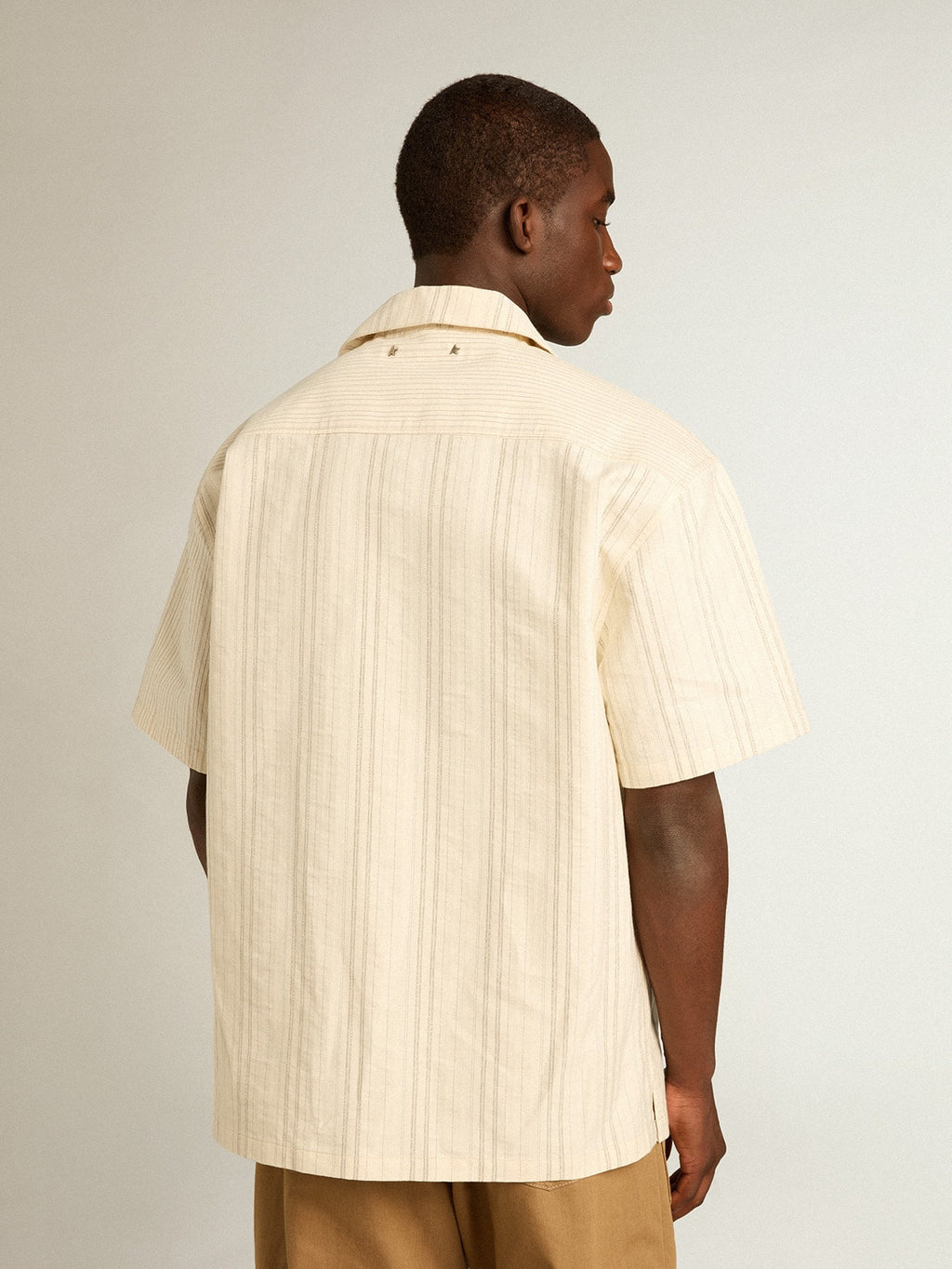 Men's short-sleeved shirt in ecru-colored cotton| Golden Goose