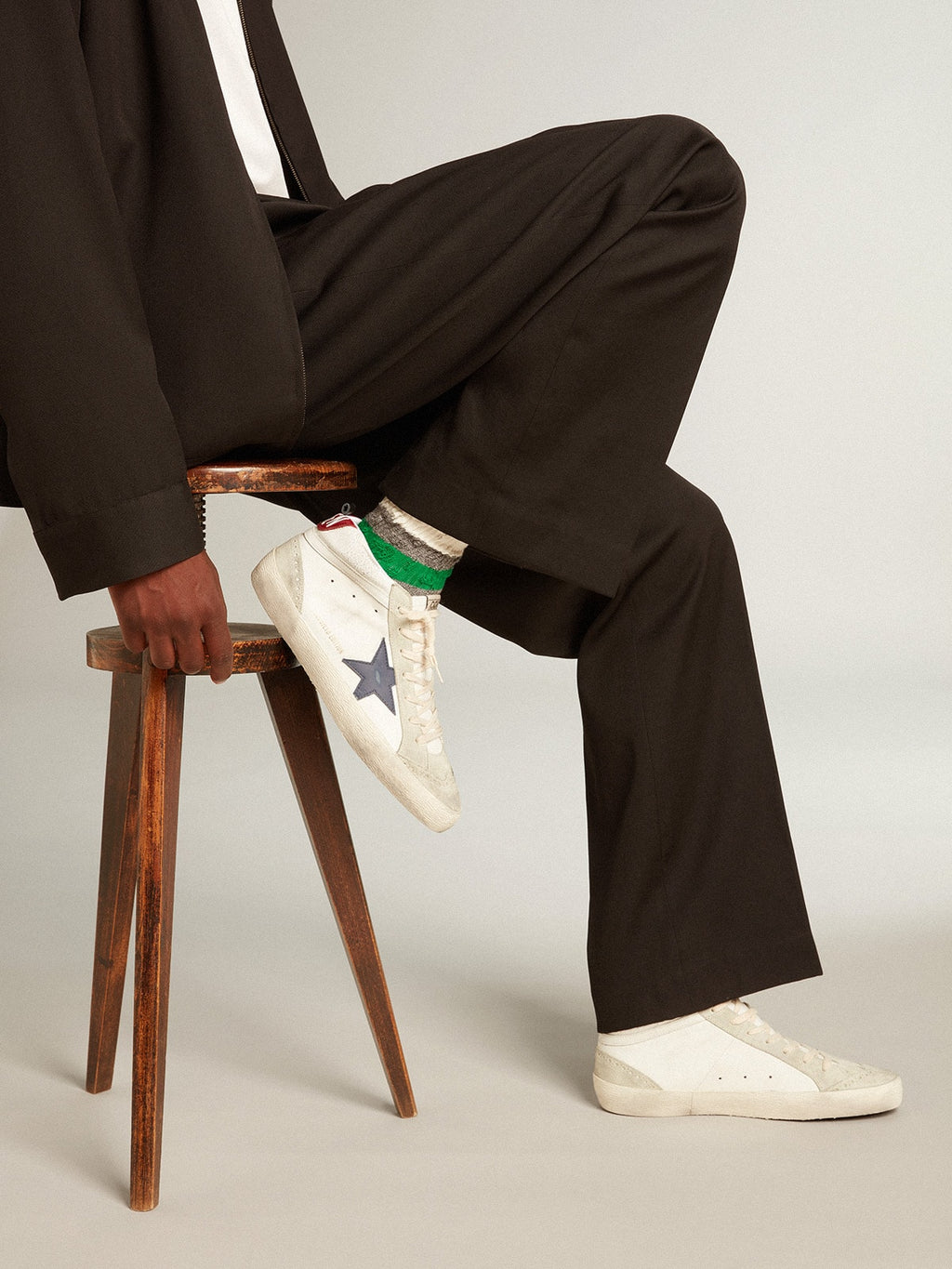 Gray melange socks with distressed details and two-tone stripes| Golden Goose