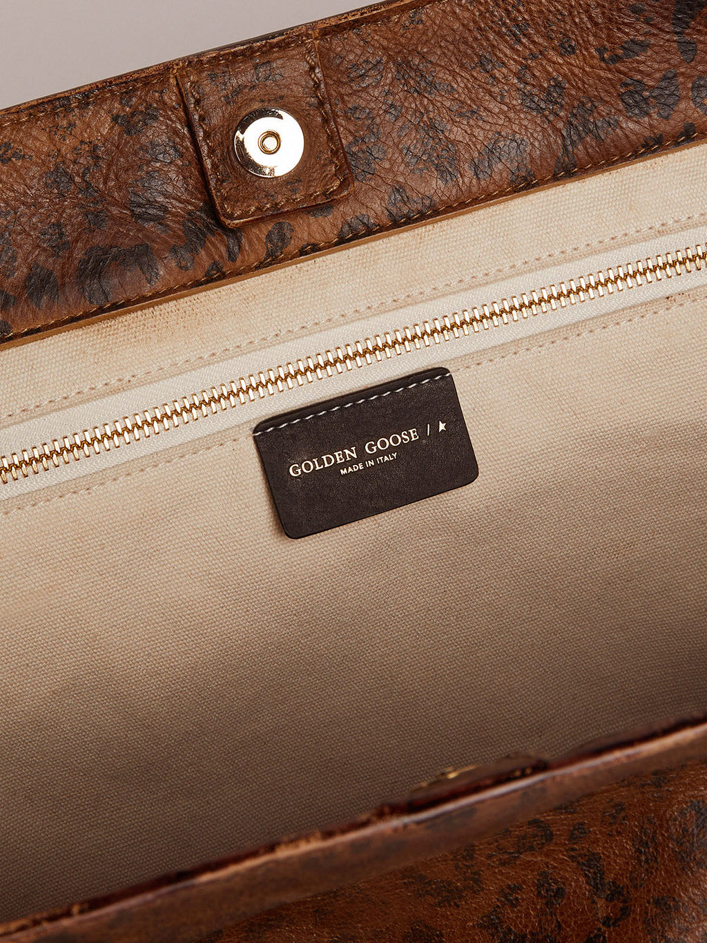 Women's Pasadena Bag with leopard print and contrasting black handles| Golden Goose