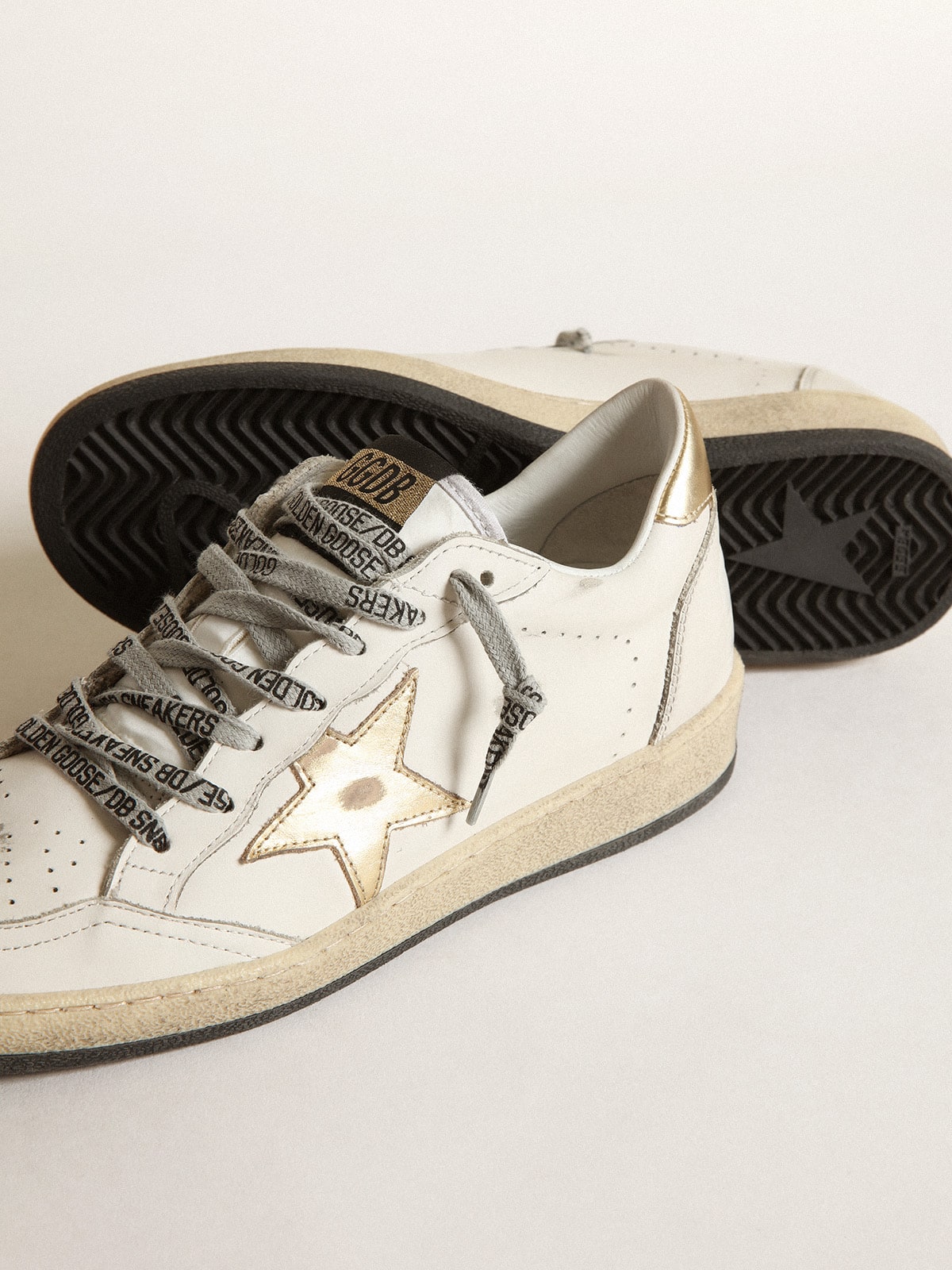 Women's Ball Star with gold star and heel tab| Golden Goose